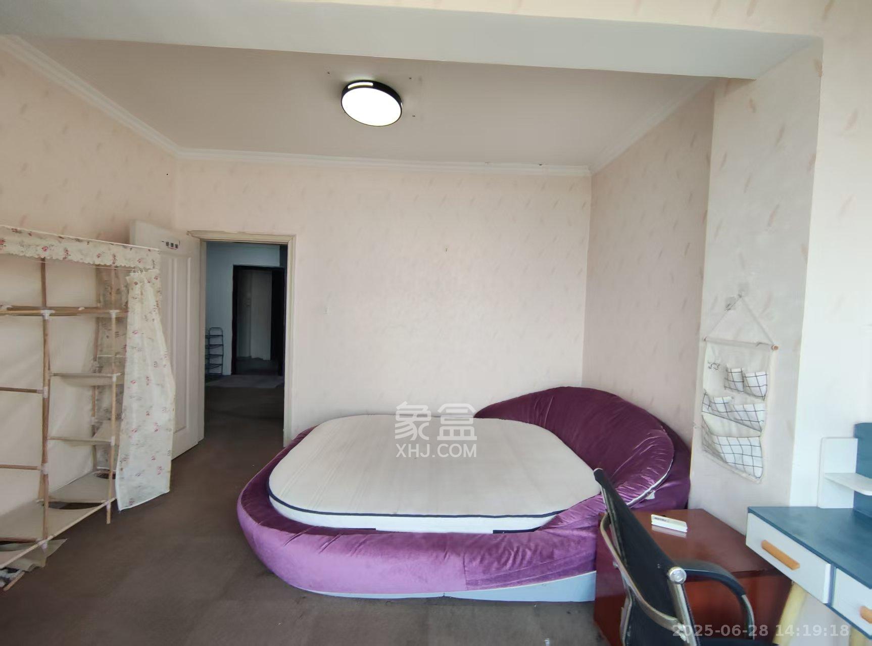 鸿铭中心 1室1厅1卫 1600.0元/月 鸿铭中心 1室1厅1卫 1600.0元/月室内图