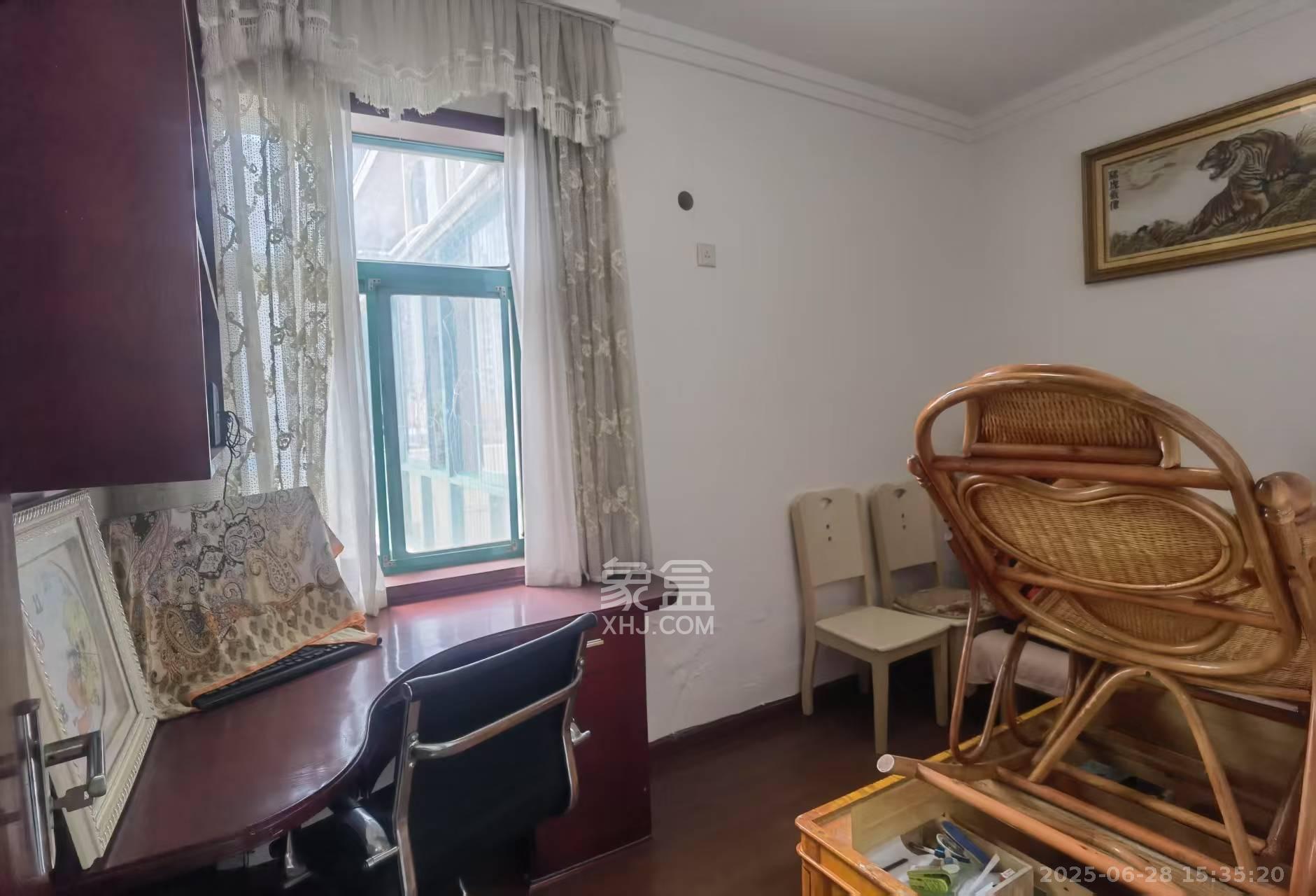 明城公寓 3室2厅2卫 2500.0元/月 明城公寓 3室2厅2卫 2500.0元/月室内图