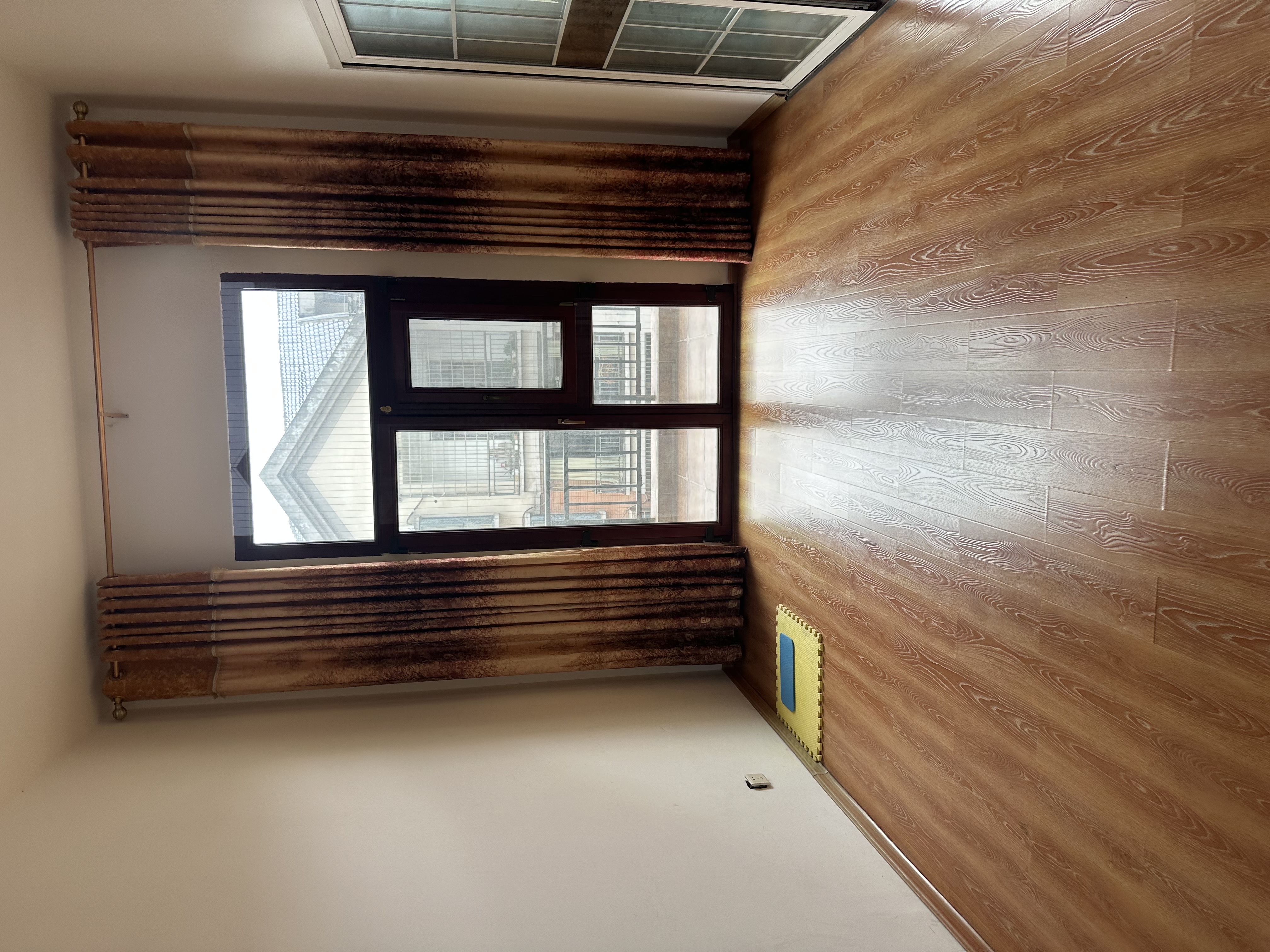 国土鑫苑 4室2厅2卫 1500.0元/月 国土鑫苑 4室2厅2卫 1500.0元/月室内图