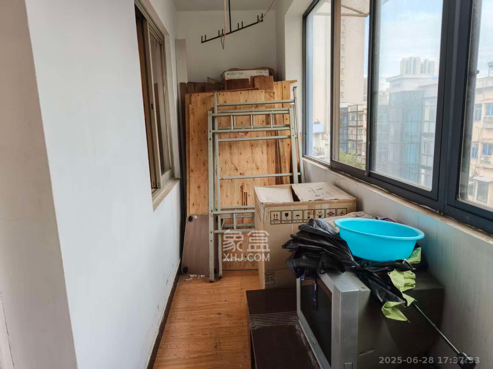 岳麓区教师村 2室2厅1卫 1800.0元/月 岳麓区教师村 2室2厅1卫 1800.0元/月室内图