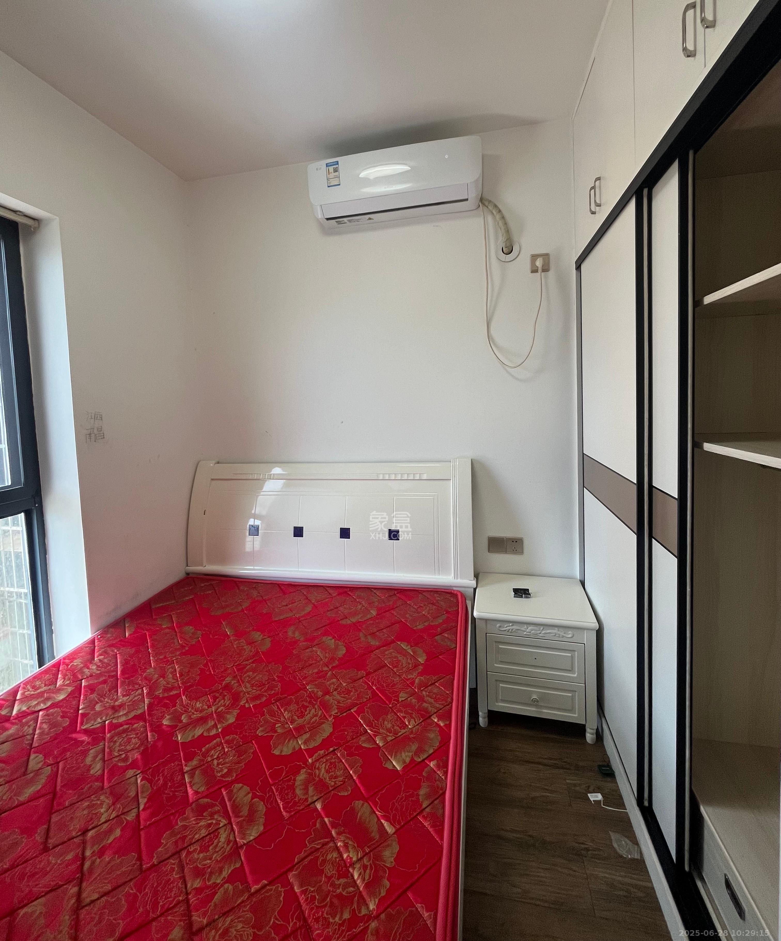 叠彩兰亭  3室2厅1卫    2500.0元/月室内图