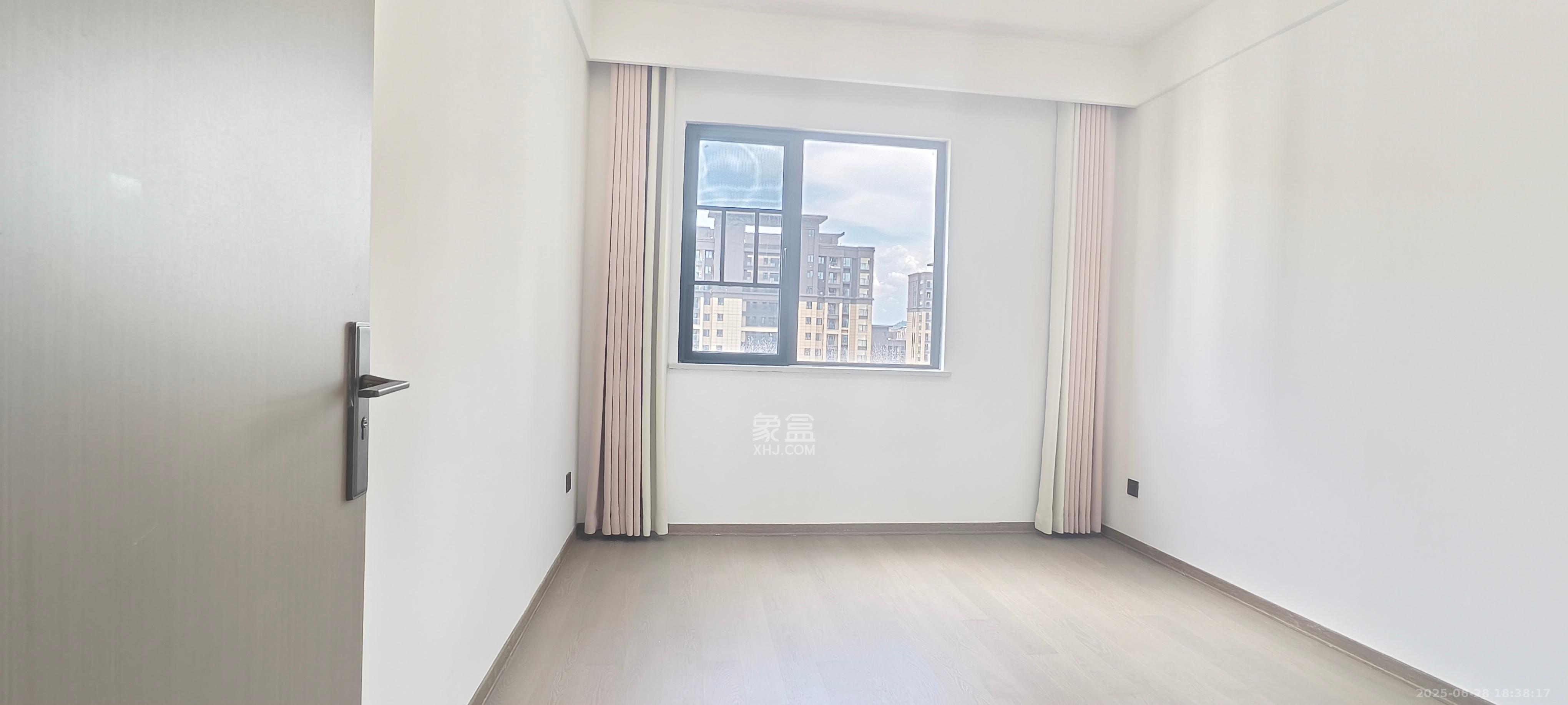 金富湘江悦城  5室2厅1卫    3900.0元/月 金富湘江悦城  5室2厅1卫    3900.0元/月室内图