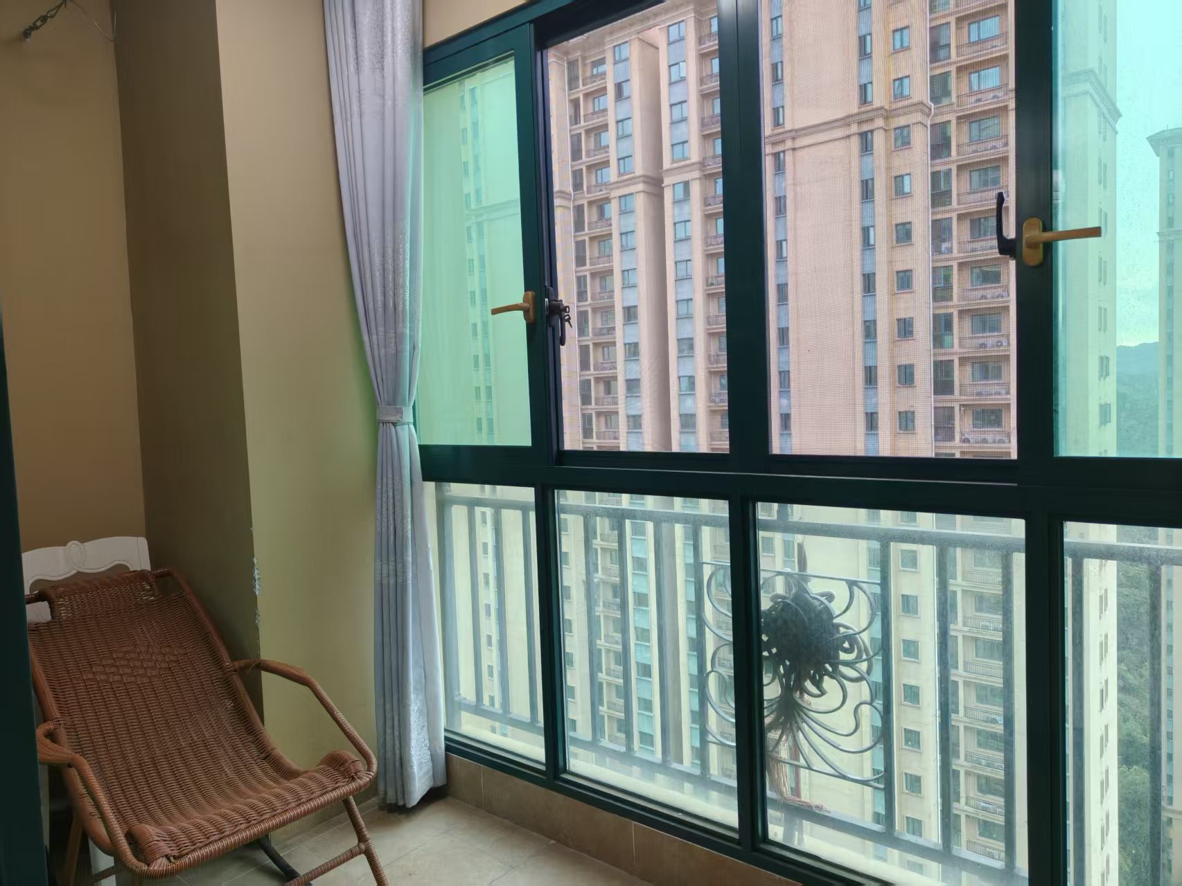 恒大绿洲 1室2厅1卫 1500.0元/月 恒大绿洲 1室2厅1卫 1500.0元/月室内图