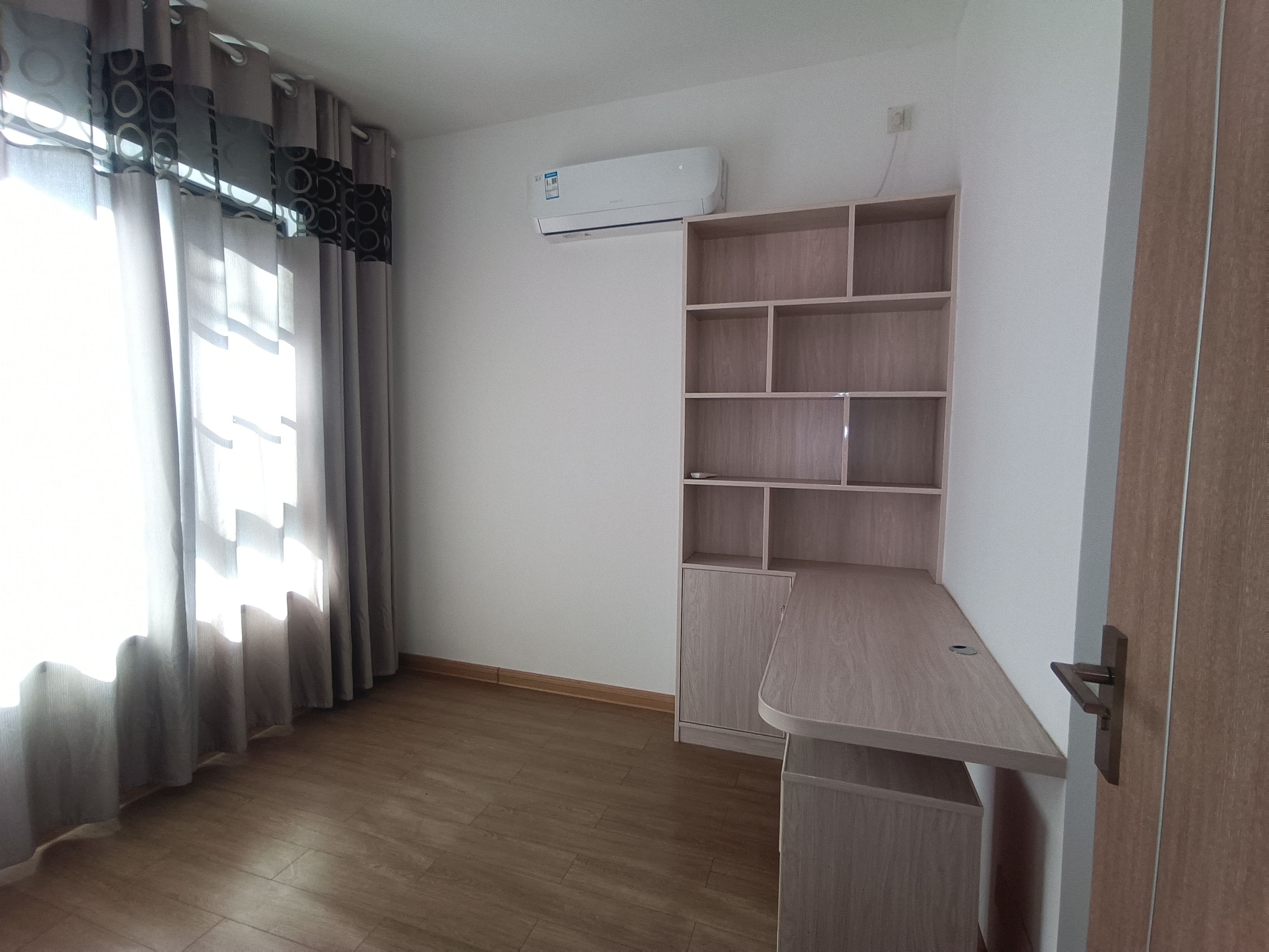 美的翰城  4室2厅2卫    102.0万 美的翰城  4室2厅2卫    102.0万室内图