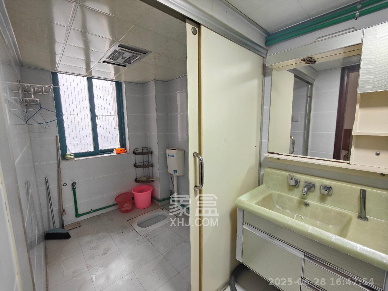 蝴蝶谷 3室2厅1卫 1600.0元/月 蝴蝶谷 3室2厅1卫 1600.0元/月室内图