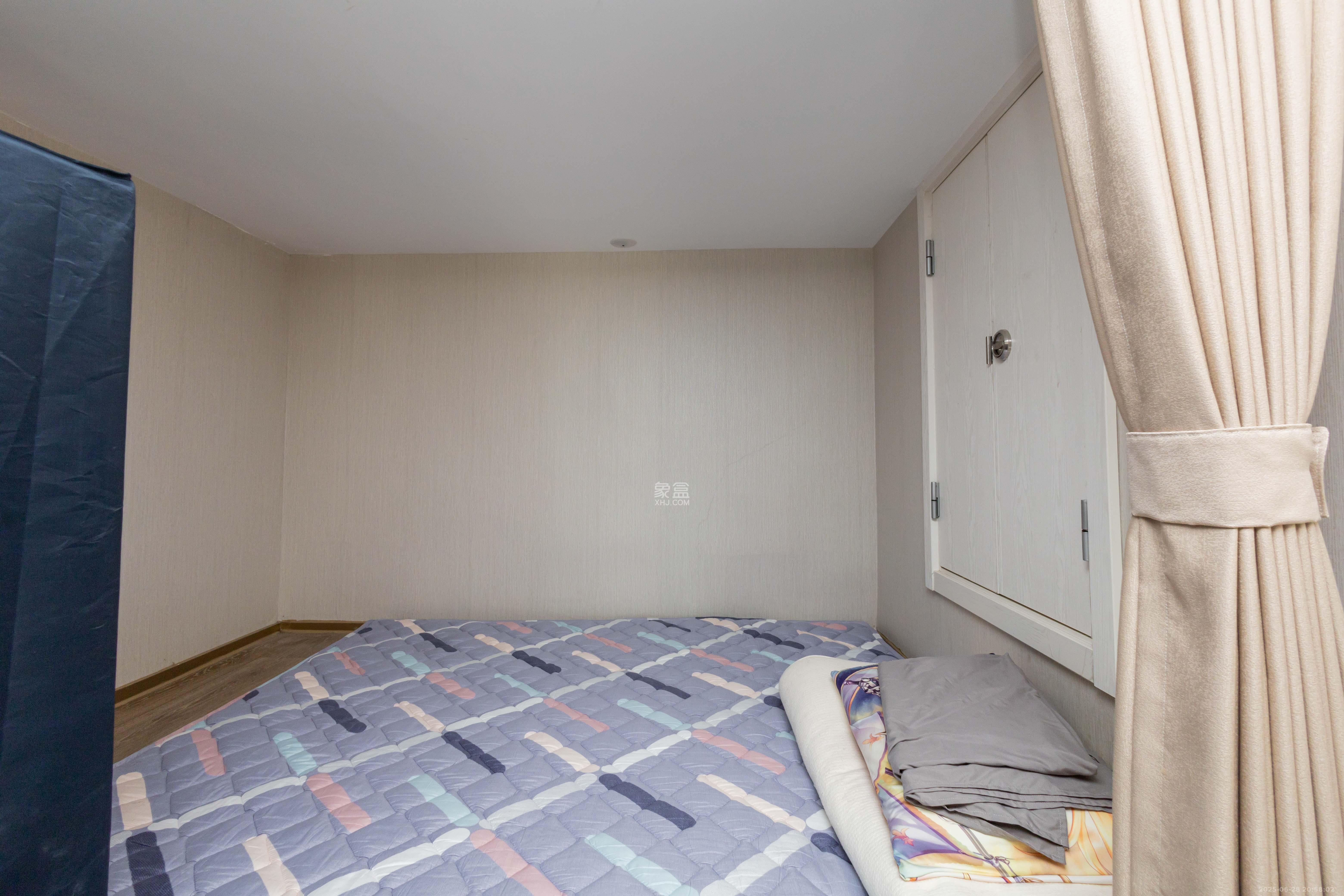 华远海蓝郡  2室2厅1卫    25.0万 华远海蓝郡  2室2厅1卫    25.0万卧室