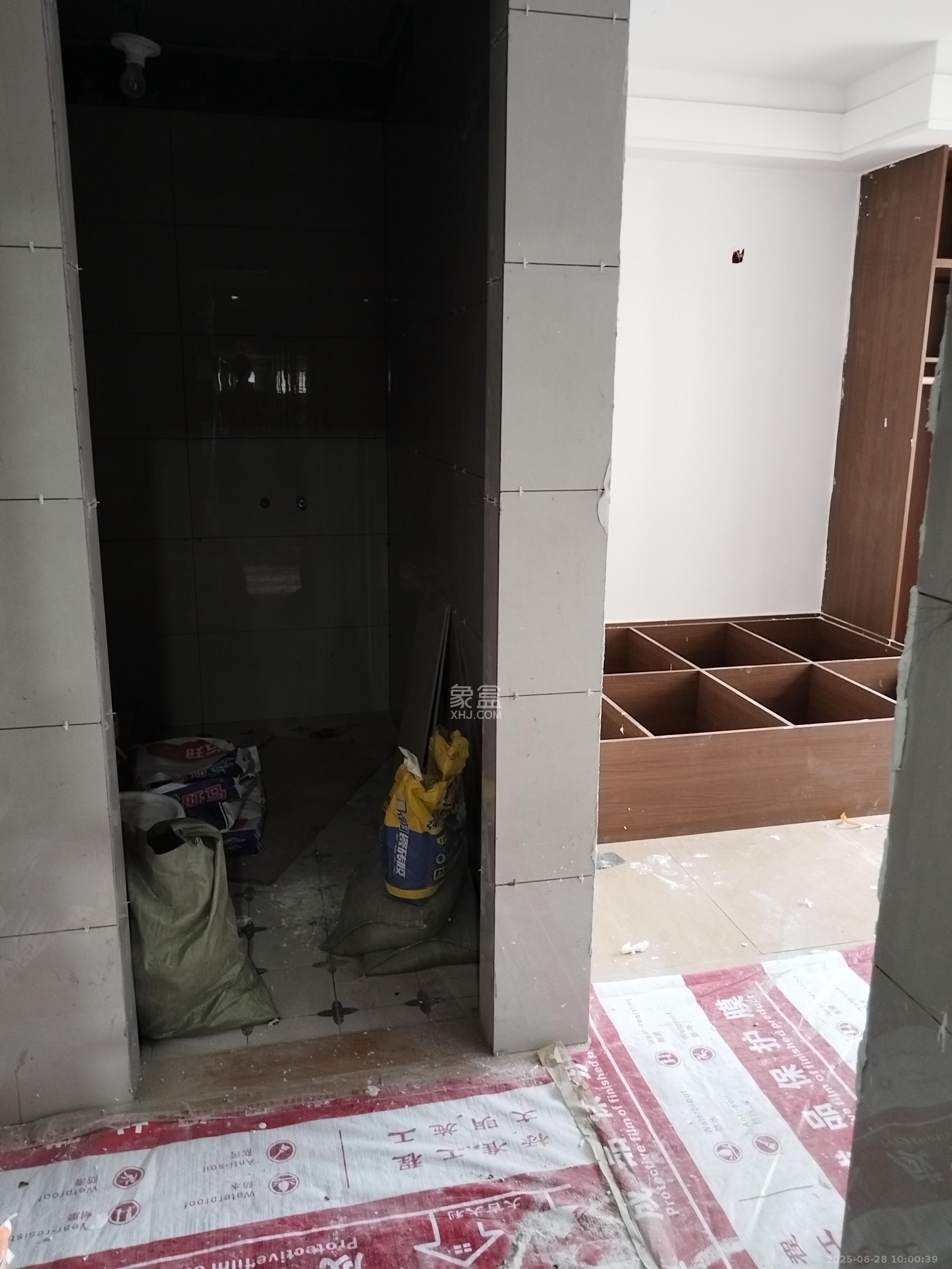 中海珑悦府  1室1厅1卫   1500.00元/月室内图