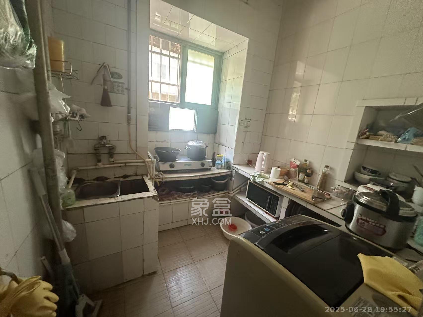 省政府机关二院  4室1厅1卫    2400.0元/月 省政府机关二院  4室1厅1卫    2400.0元/月室内图