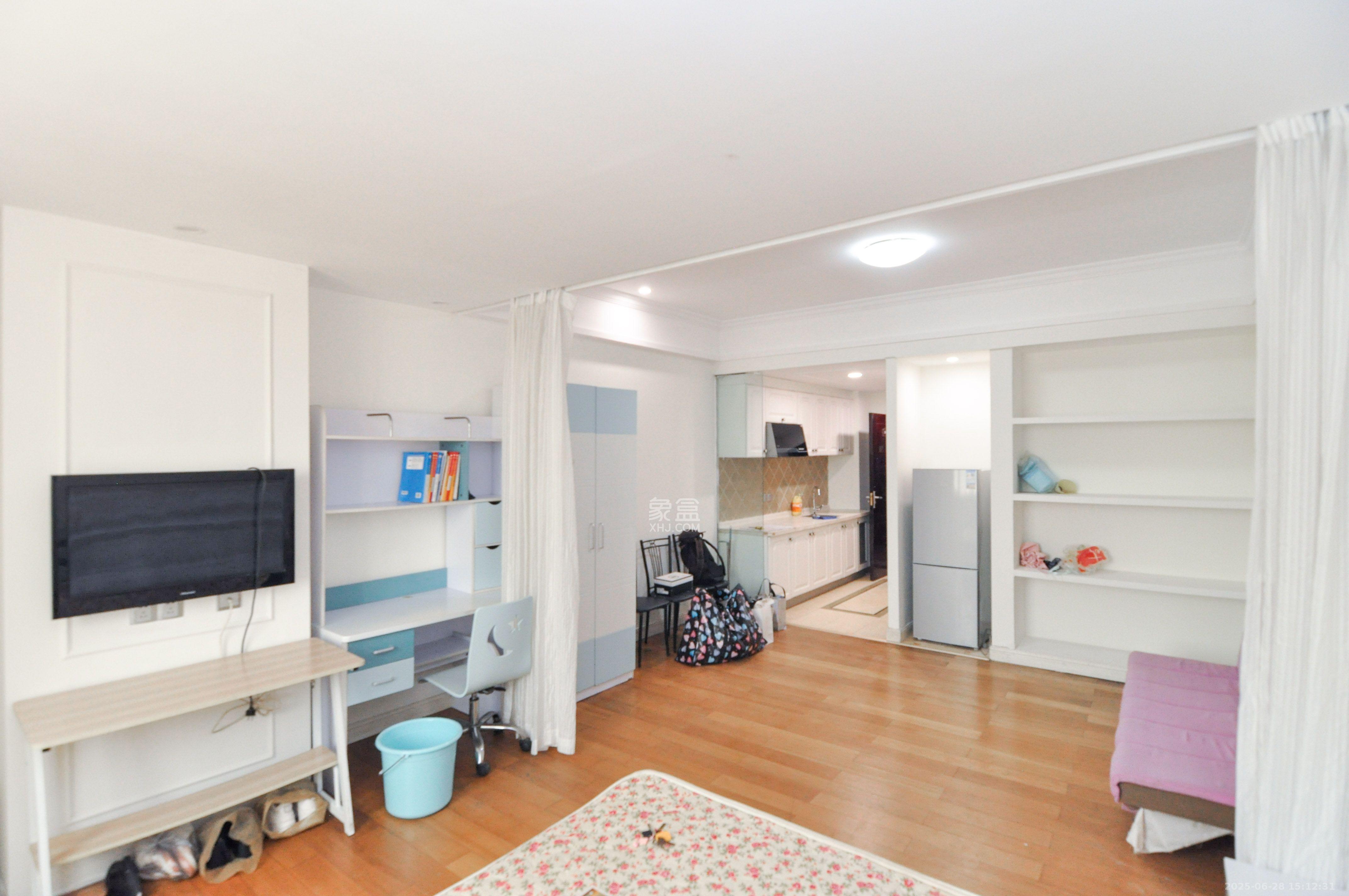 沁园春御院 1室1厅1卫 1600.0元/月 沁园春御院 1室1厅1卫 1600.0元/月室内图