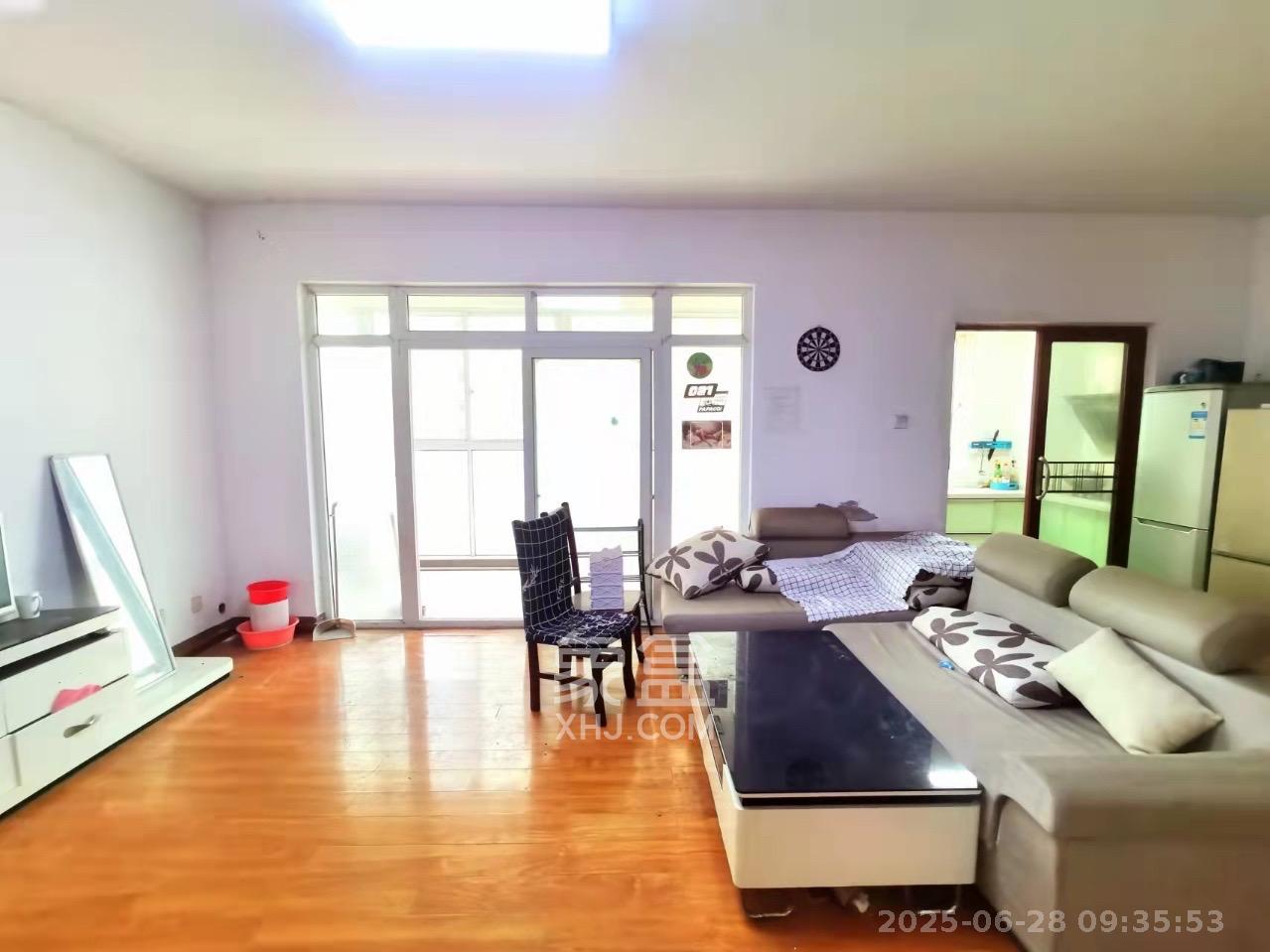 麓山润城  3室2厅2卫    2500.0元/月 麓山润城  3室2厅2卫    2500.0元/月室内图