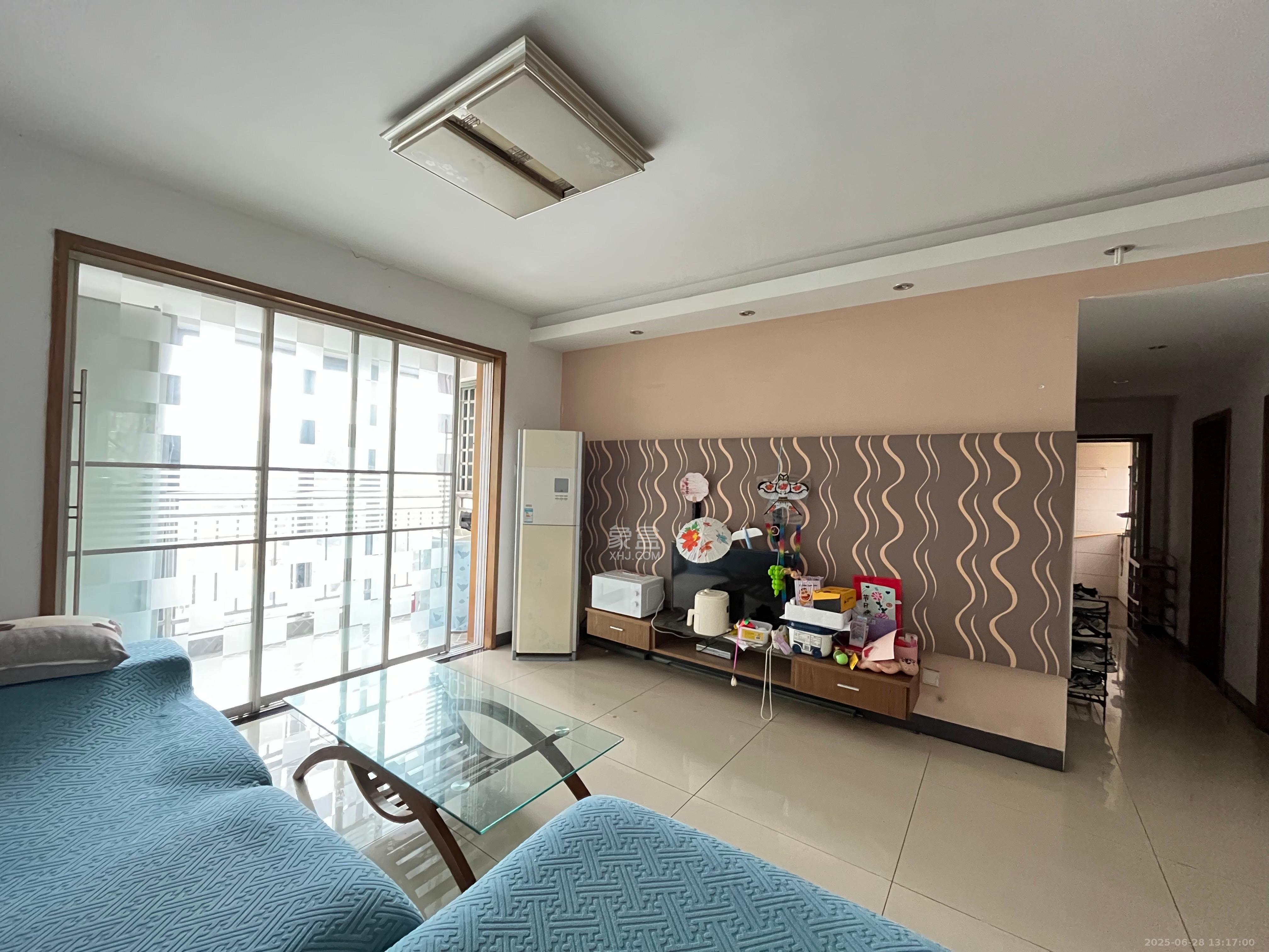 大为时代家园  4室2厅2卫    2000.0元/月 大为时代家园  4室2厅2卫    2000.0元/月