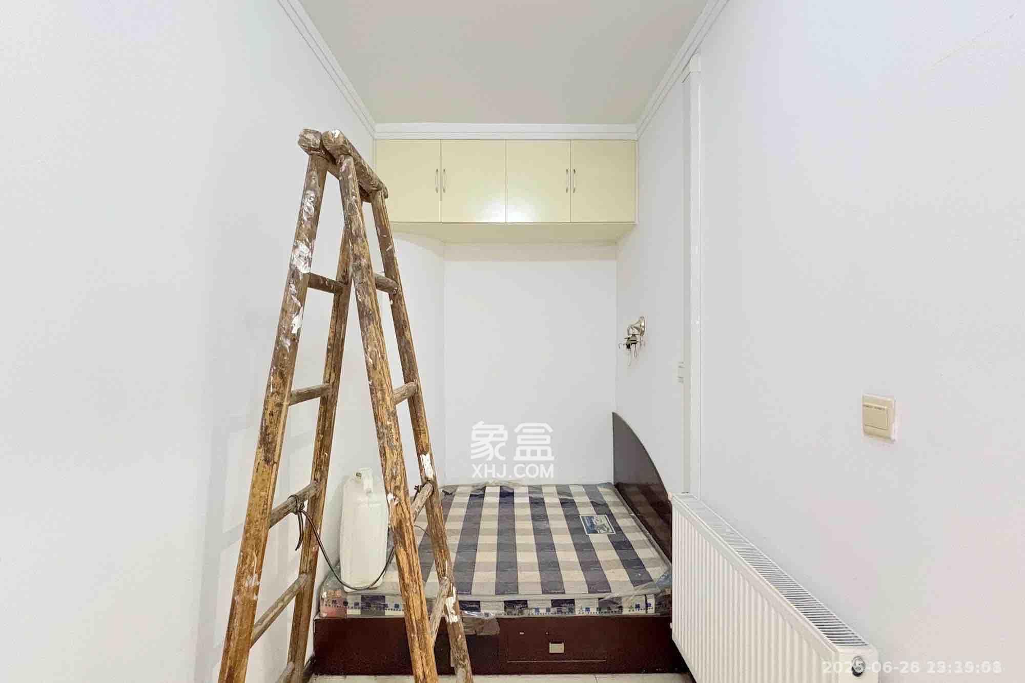 梦泽园  4室2厅2卫    4200.0元/月 梦泽园  4室2厅2卫    4200.0元/月室内图