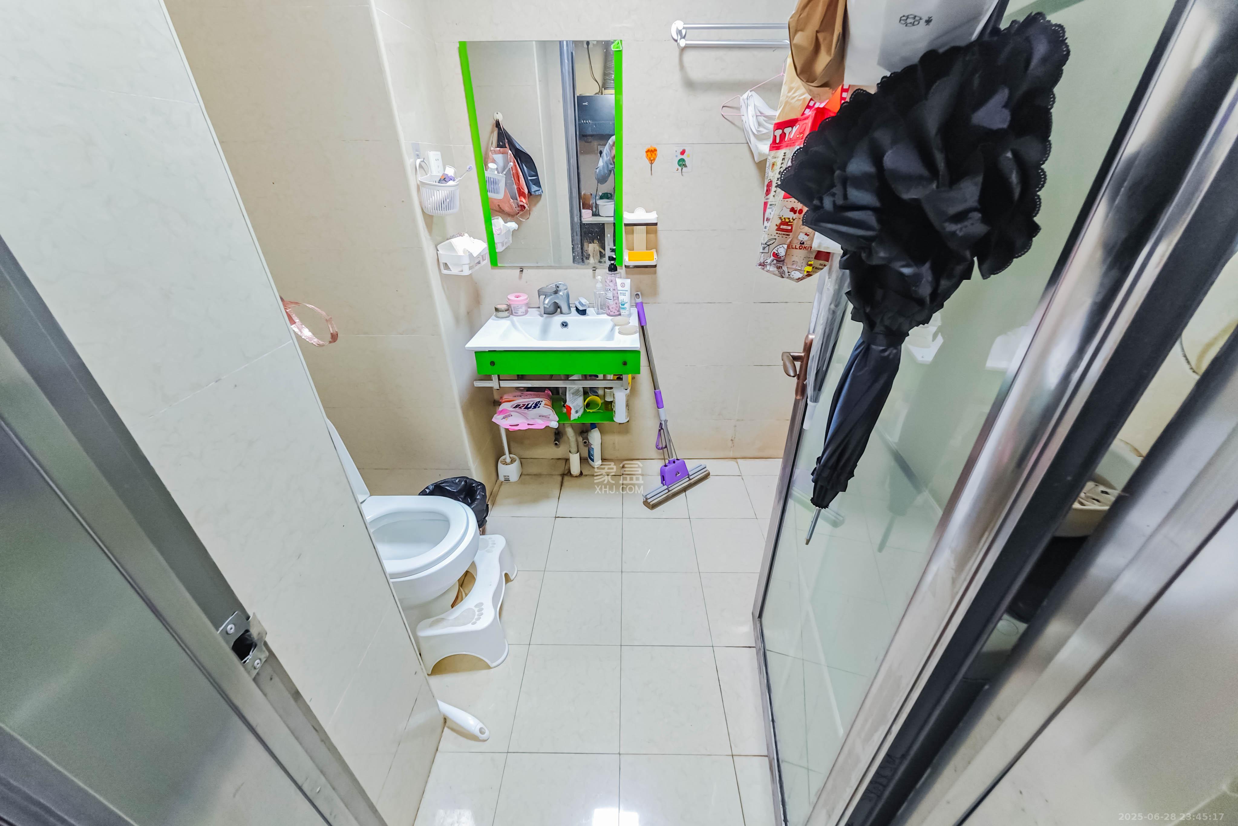 融科东南海  1室1厅1卫    19.0万 融科东南海  1室1厅1卫    19.0万卫生间