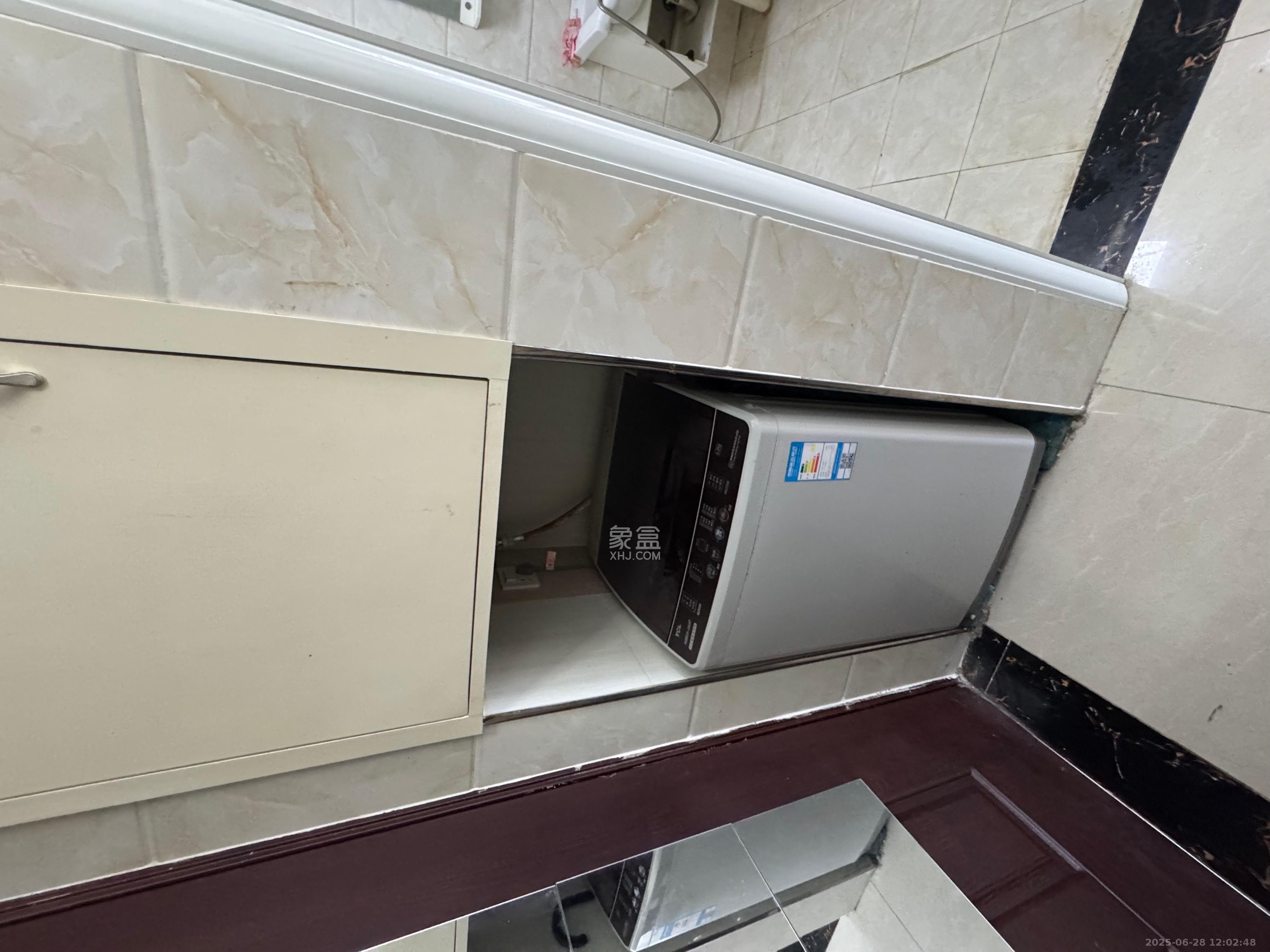 融科东南海  1室1厅1卫   1300.00元/月室内图