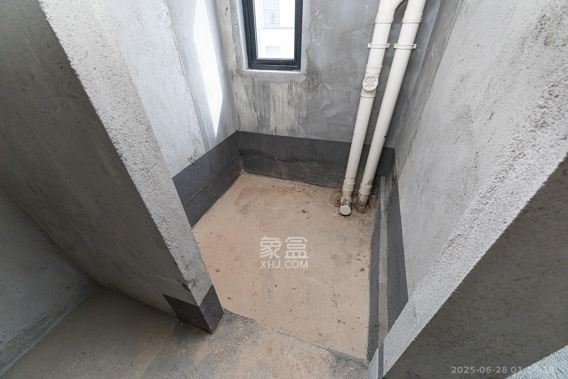 越秀湘江星汇城二期  4室2厅2卫    129.8万 越秀湘江星汇城二期  4室2厅2卫    129.8万卫生间