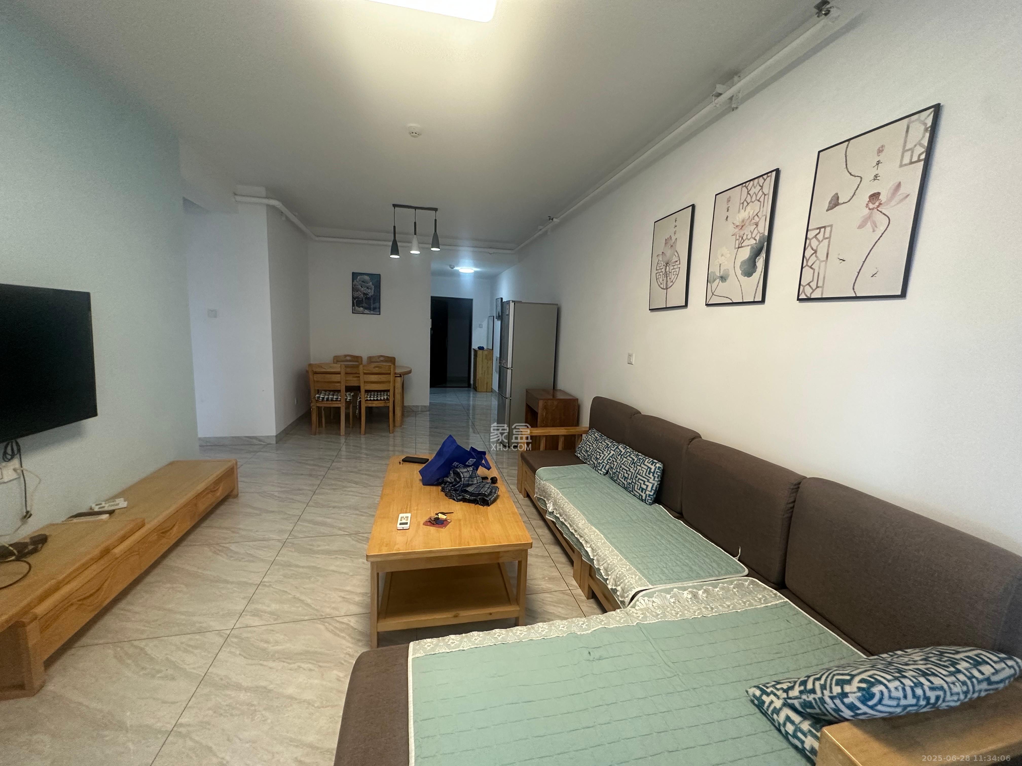 保利天禧D区  3室2厅1卫   3200.00元/月室内图