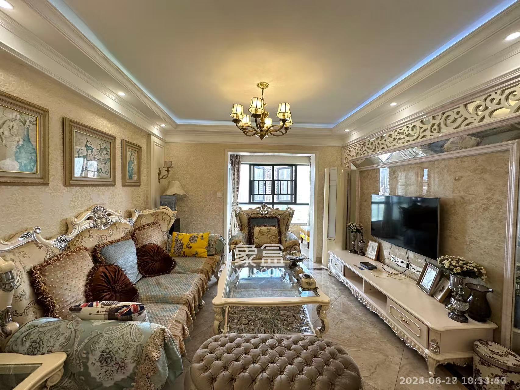 融科檀香山(融科紫檀、香山国际)  2室2厅1卫    3500.0元/月 融科檀香山(融科紫檀、香山国际)  2室2厅1卫    3500.0元/月