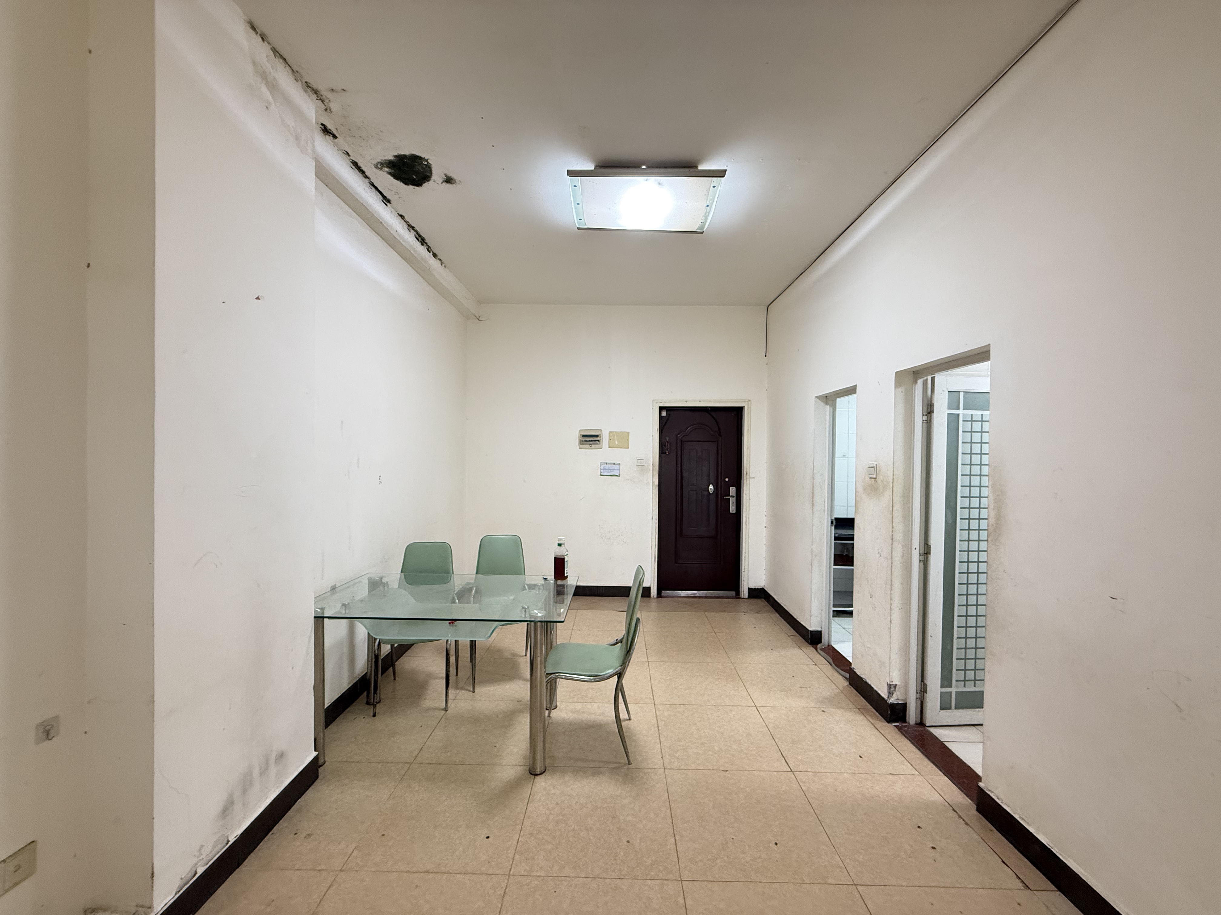 吉兴雅苑 2室2厅1卫 100.0万 吉兴雅苑 2室2厅1卫 100.0万室内图