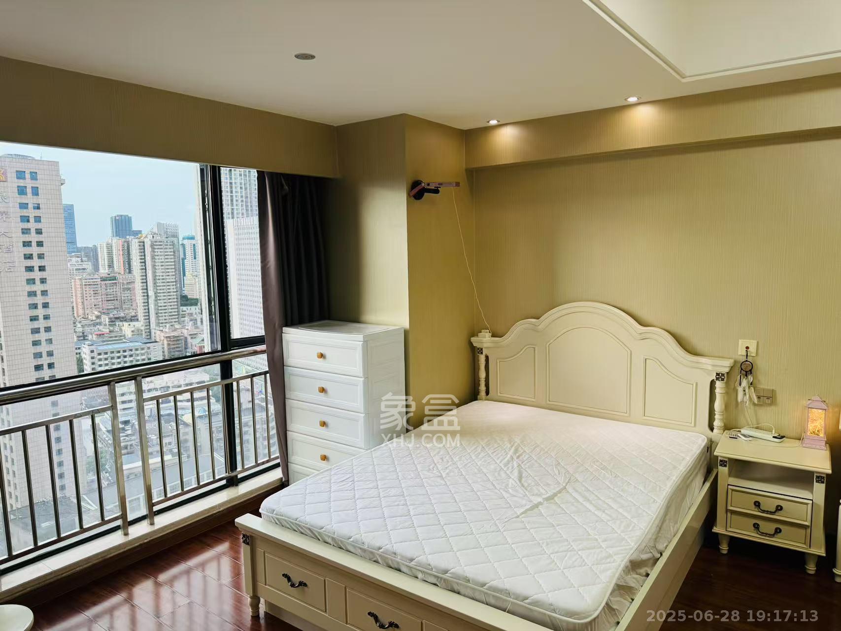 五一钻界 1室0厅0卫 2000.0元/月 五一钻界 1室0厅0卫 2000.0元/月室内图