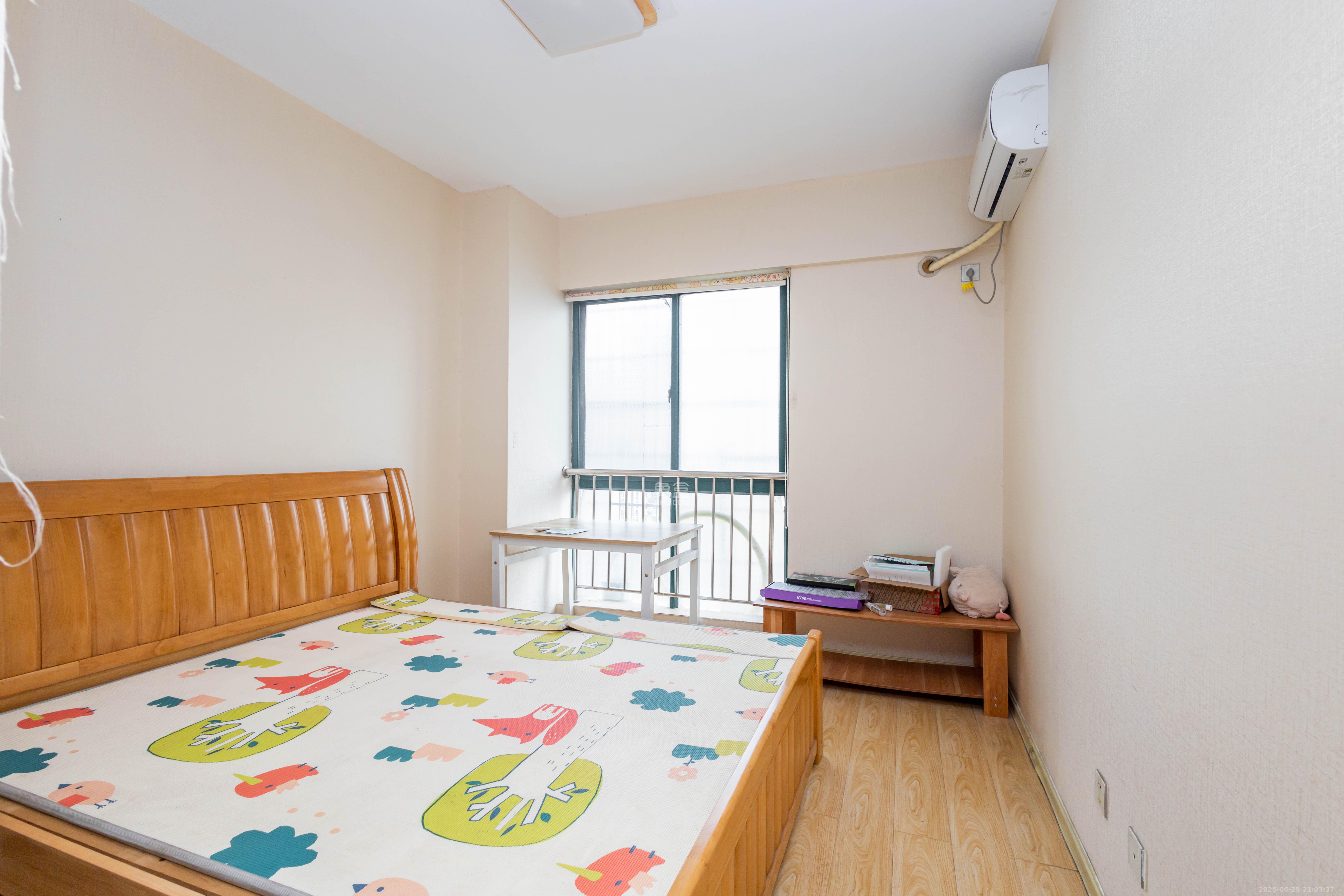 华天LOHO小镇 2室2厅1卫 29.8万 华天LOHO小镇 2室2厅1卫 29.8万卧室