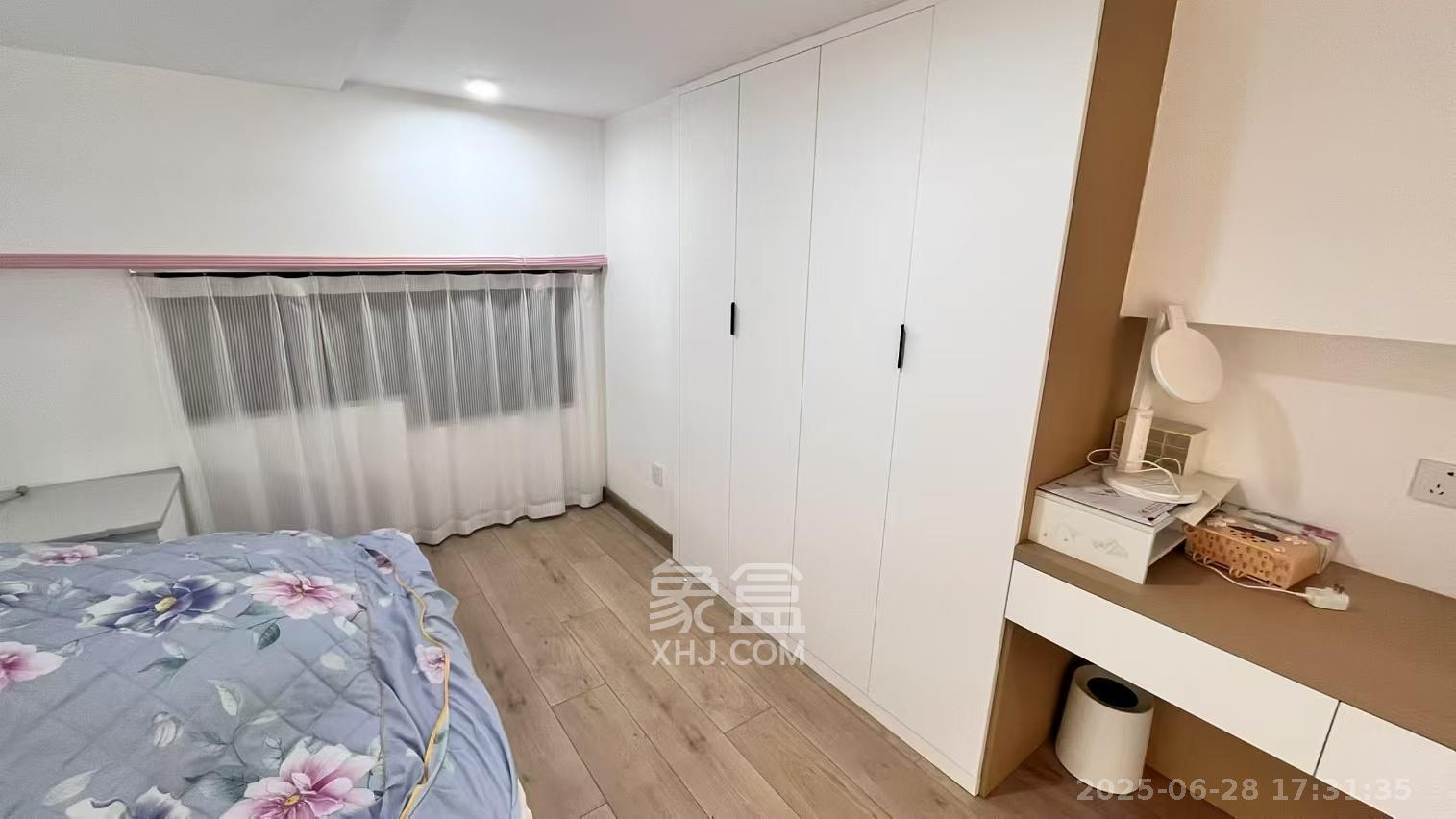 梅溪湖金茂湾  2室2厅1卫   2800.00元/月室内图