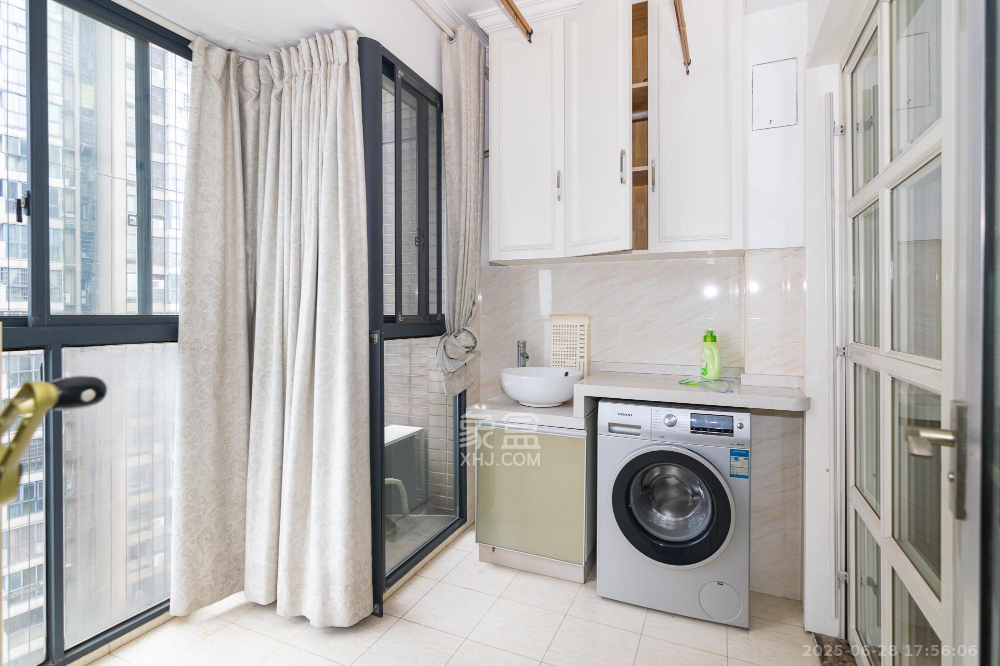 联诚国际城  3室2厅2卫    66.0万 联诚国际城  3室2厅2卫    66.0万阳台