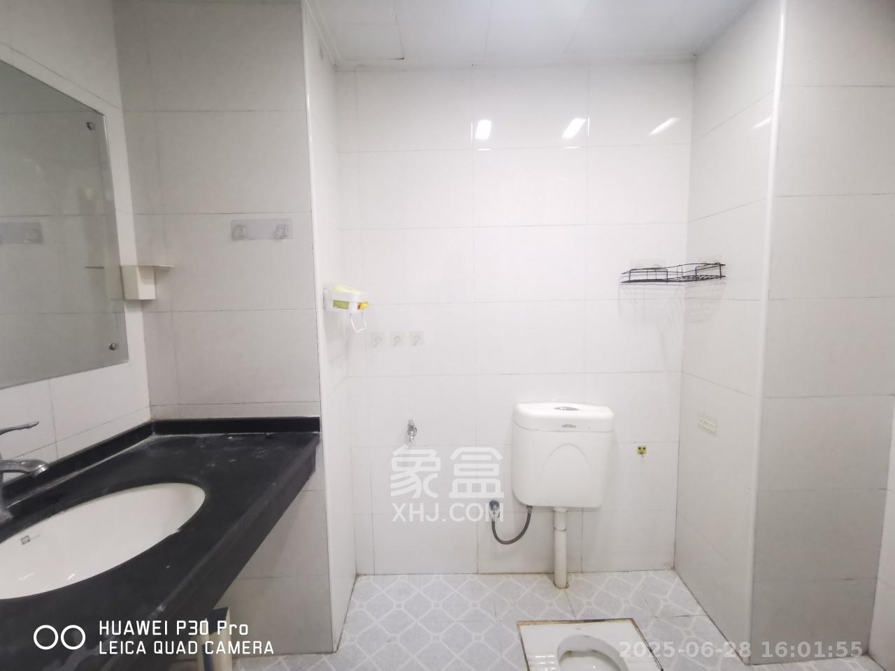 鑫远和城(一、二期) 1室1厅1卫 1500.0元/月 鑫远和城(一、二期) 1室1厅1卫 1500.0元/月室内图