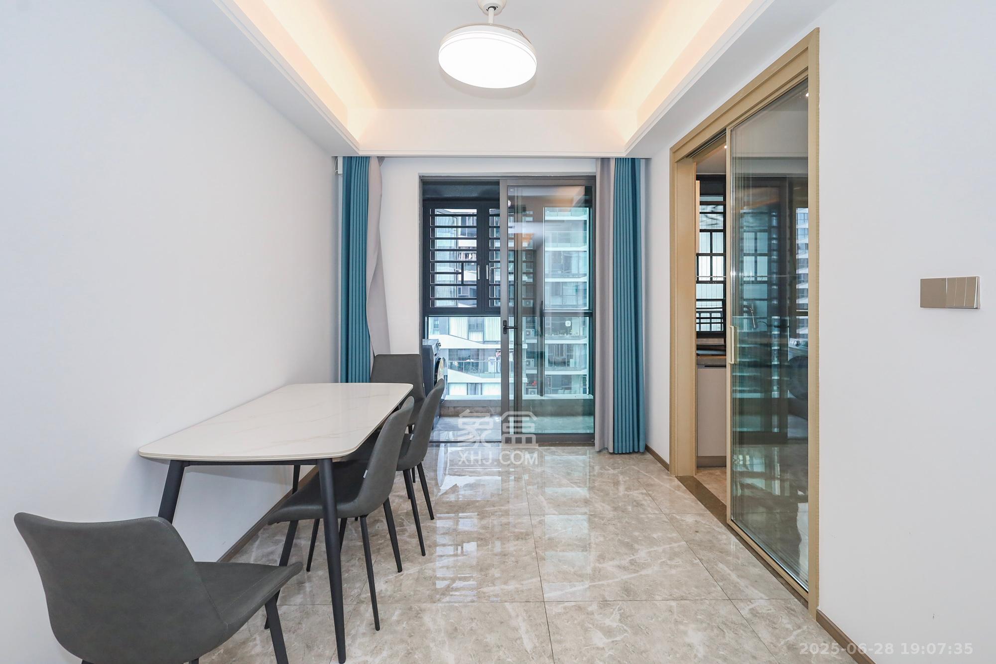 复地滨江金融中心  4室2厅2卫    212.0万 复地滨江金融中心  4室2厅2卫    212.0万其他