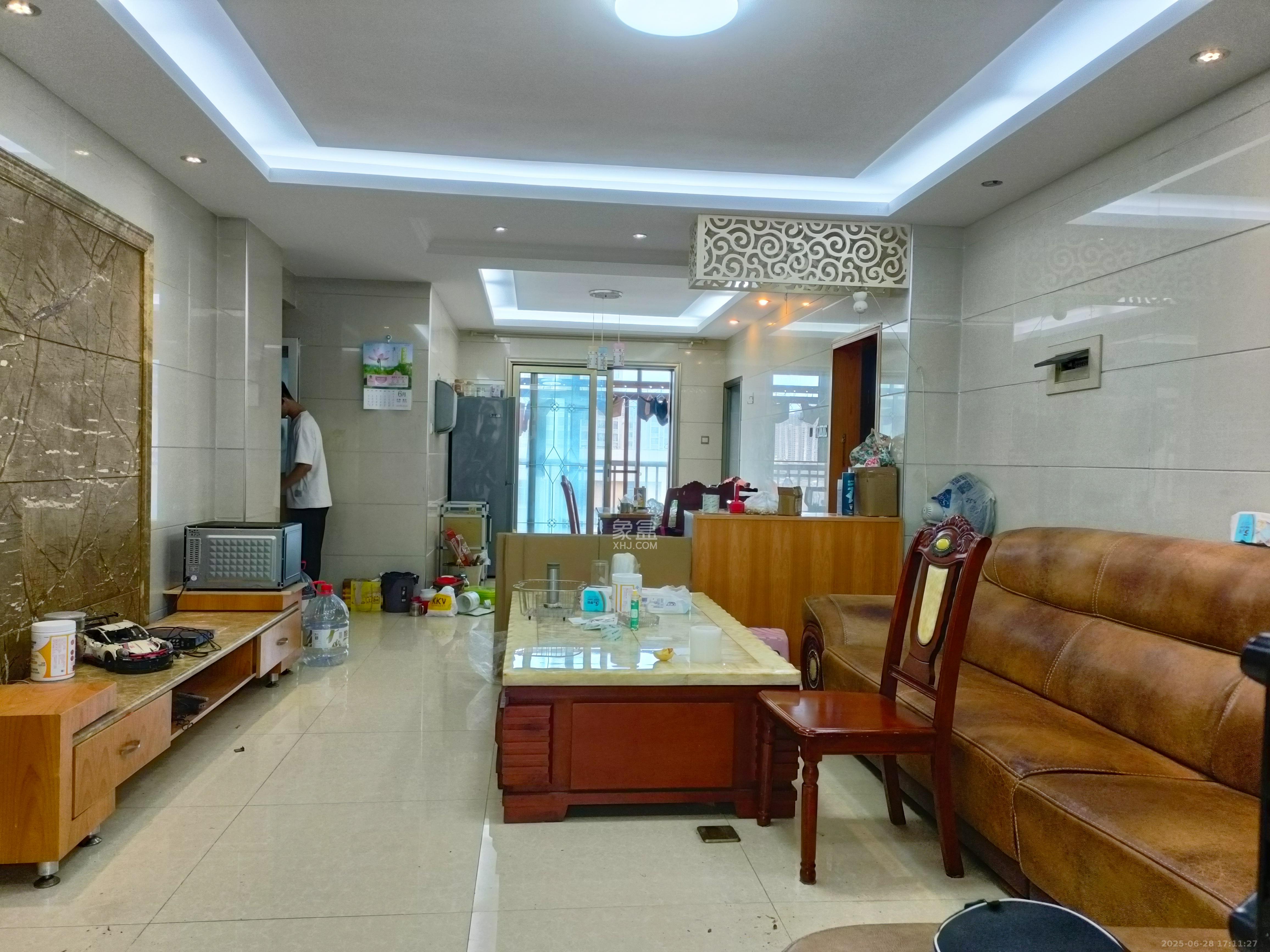 三江花中城  4室2厅1卫    3500.0元/月 三江花中城  4室2厅1卫    3500.0元/月