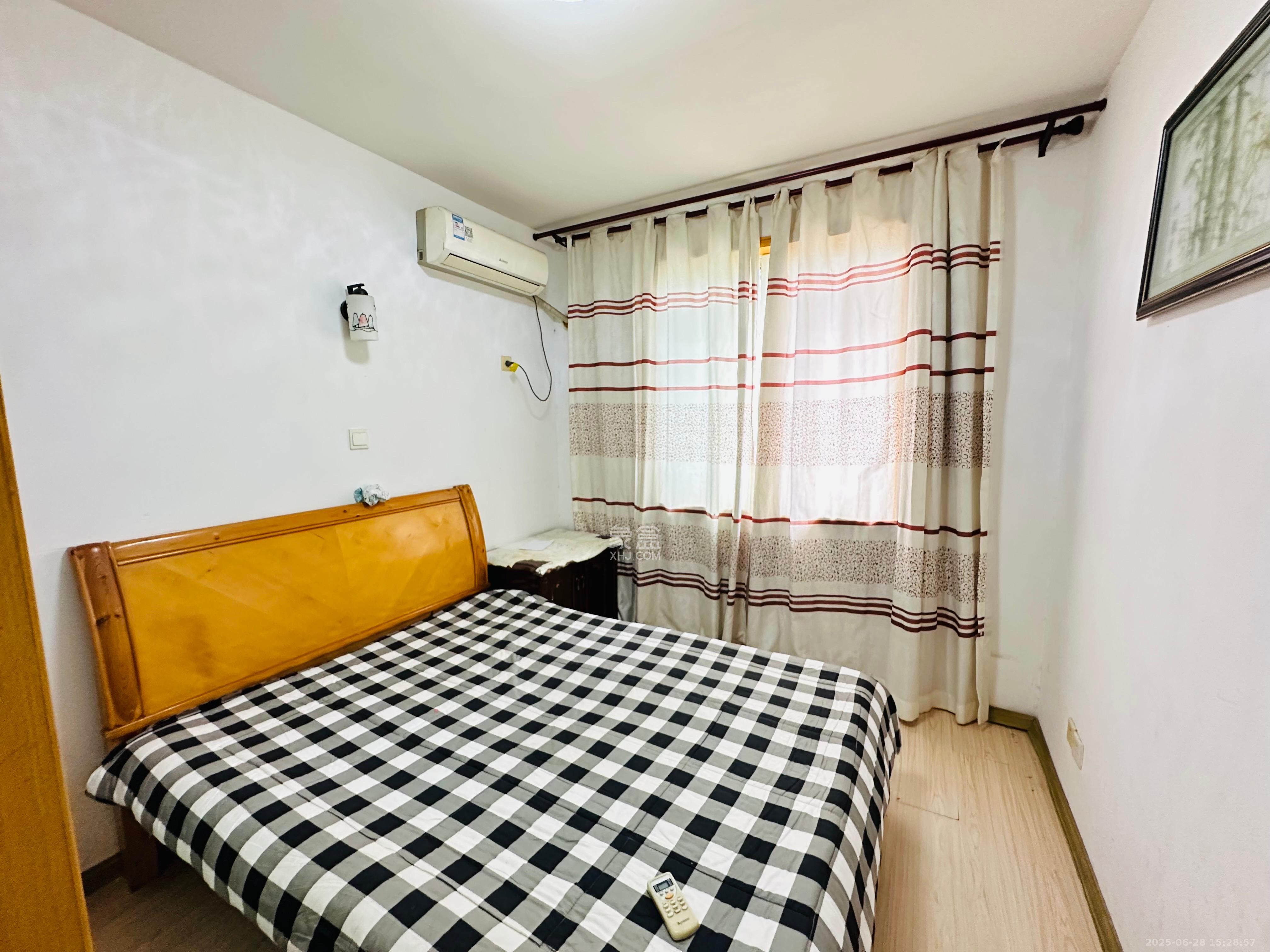 湘樟园小区(湘樟家园) 2室2厅1卫 1350.0元/月 湘樟园小区(湘樟家园) 2室2厅1卫 1350.0元/月室内图