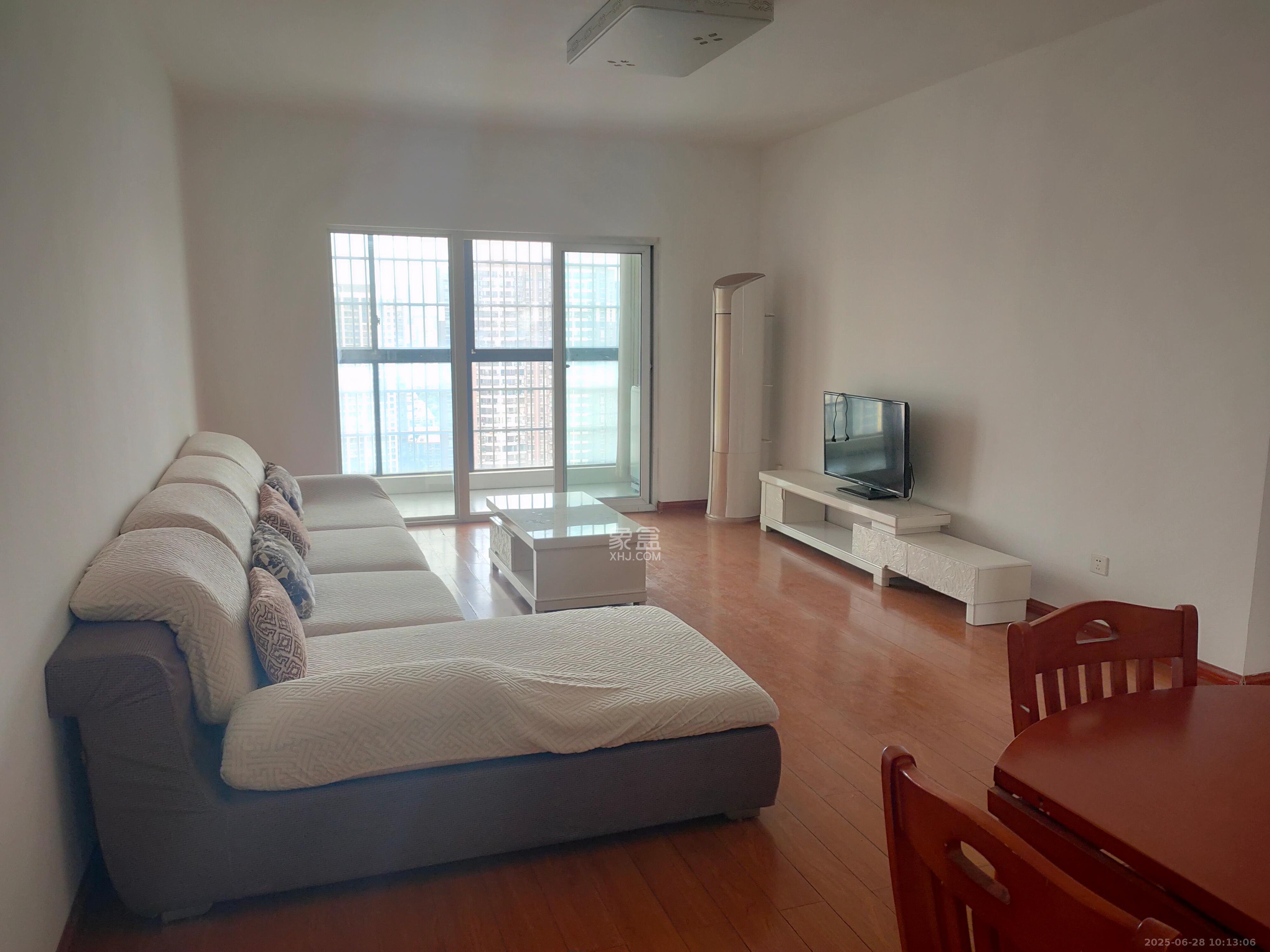 长城雅苑  3室2厅2卫    2200.0元/月 长城雅苑  3室2厅2卫    2200.0元/月