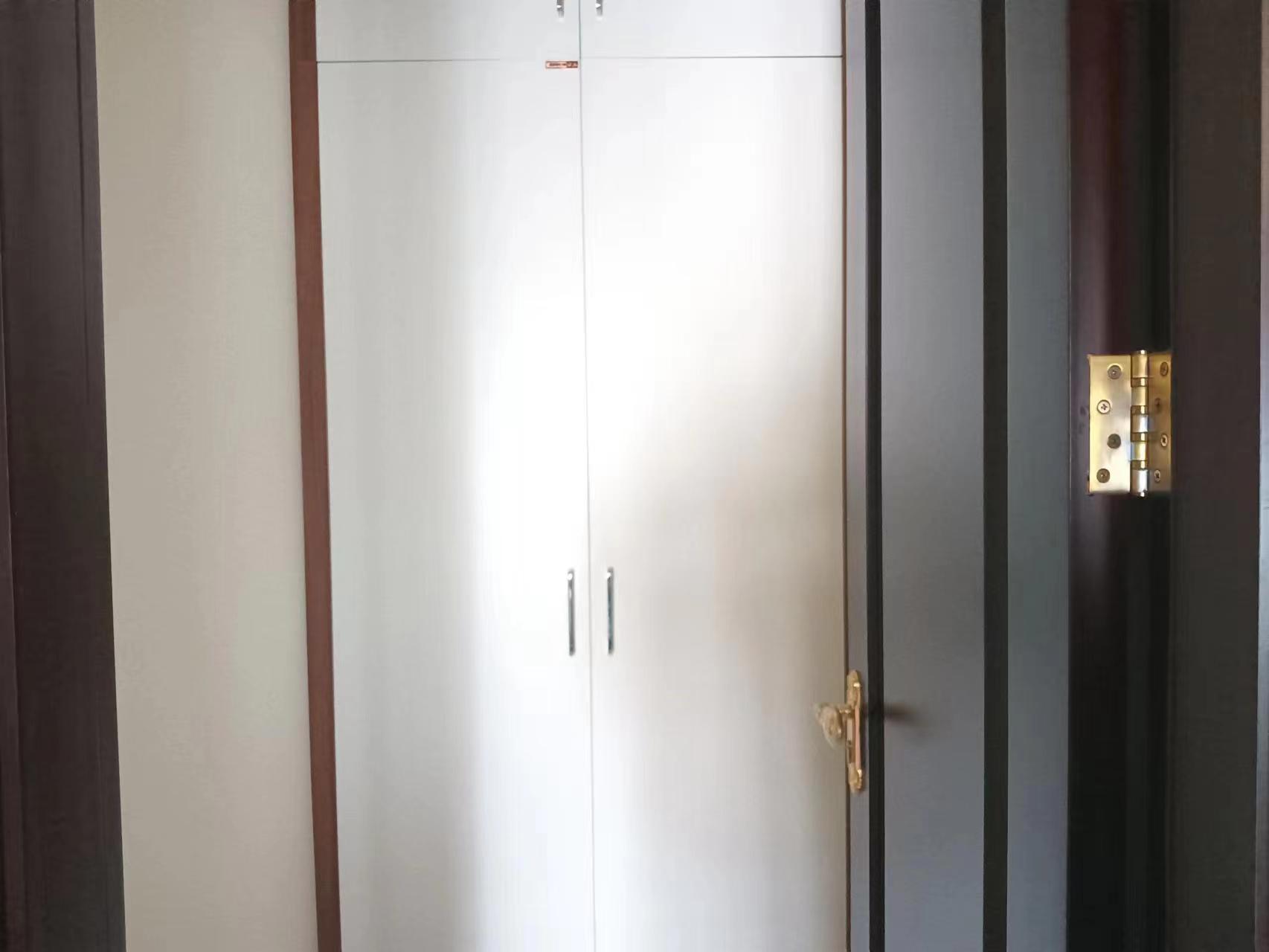 恒大外滩  2室2厅1卫    169.0万 恒大外滩  2室2厅1卫    169.0万客厅