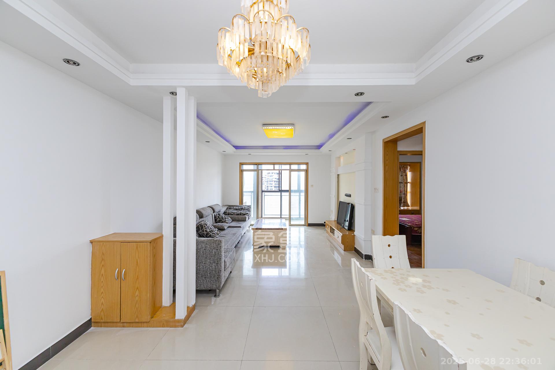 双盈卧龙湾  2室2厅1卫    42.8万 双盈卧龙湾  2室2厅1卫    42.8万客厅