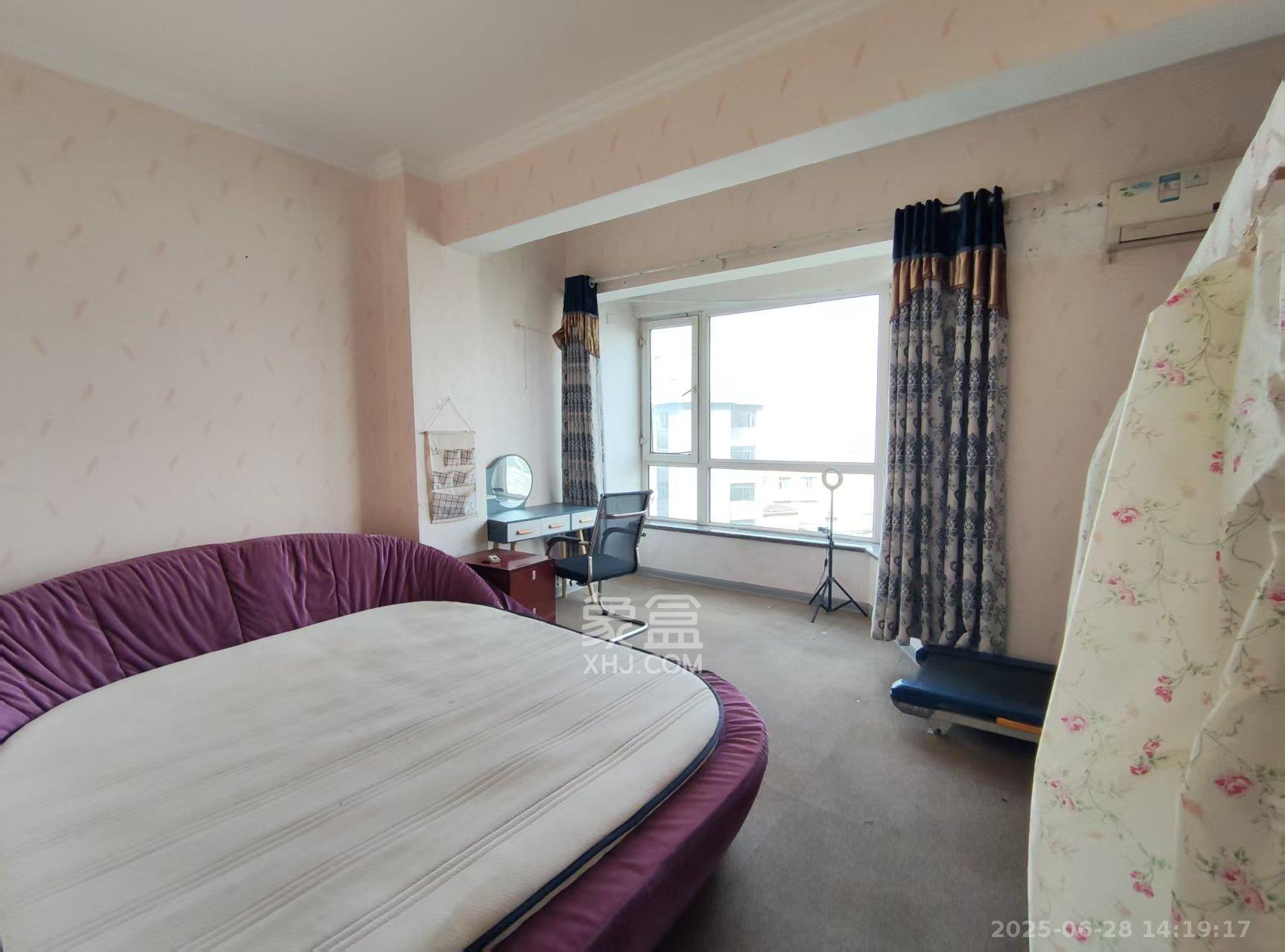 鸿铭中心 1室1厅1卫 1600.0元/月 鸿铭中心 1室1厅1卫 1600.0元/月室内图