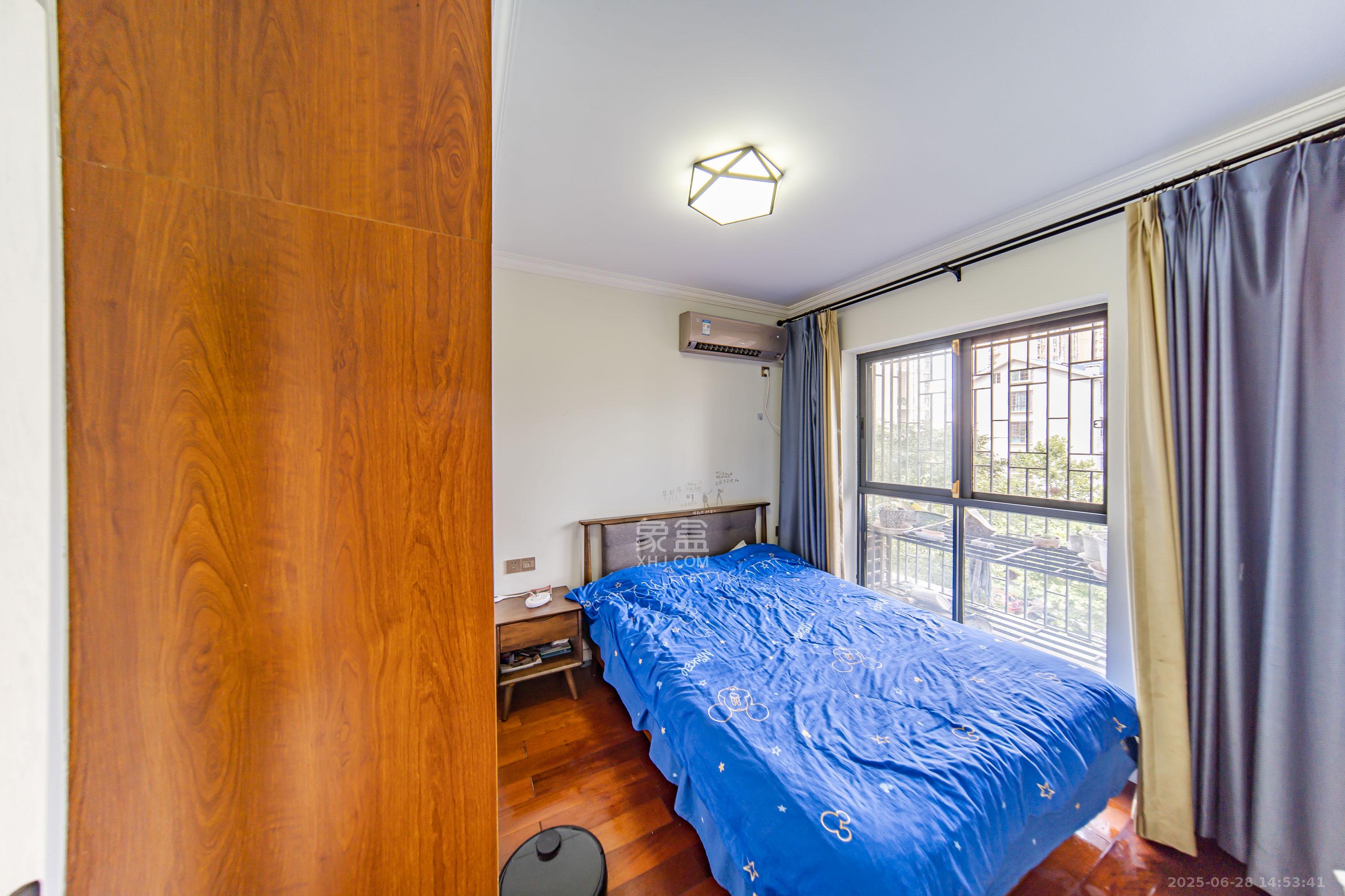 兰亭湾畔 3室2厅1卫 76.8万 兰亭湾畔 3室2厅1卫 76.8万卧室