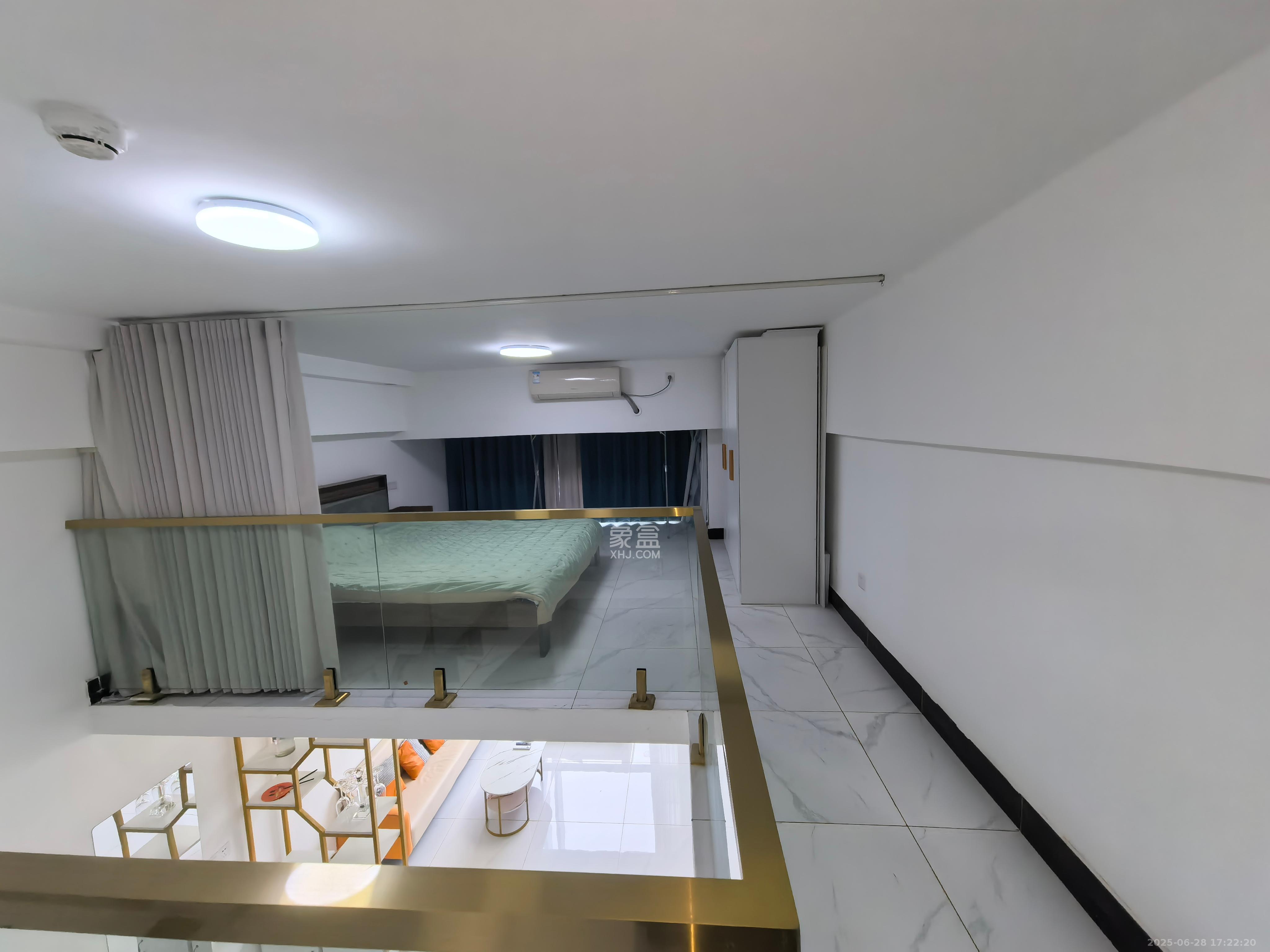 中国铁建梅溪青秀三期  3室2厅1卫   2200.00元/月室内图