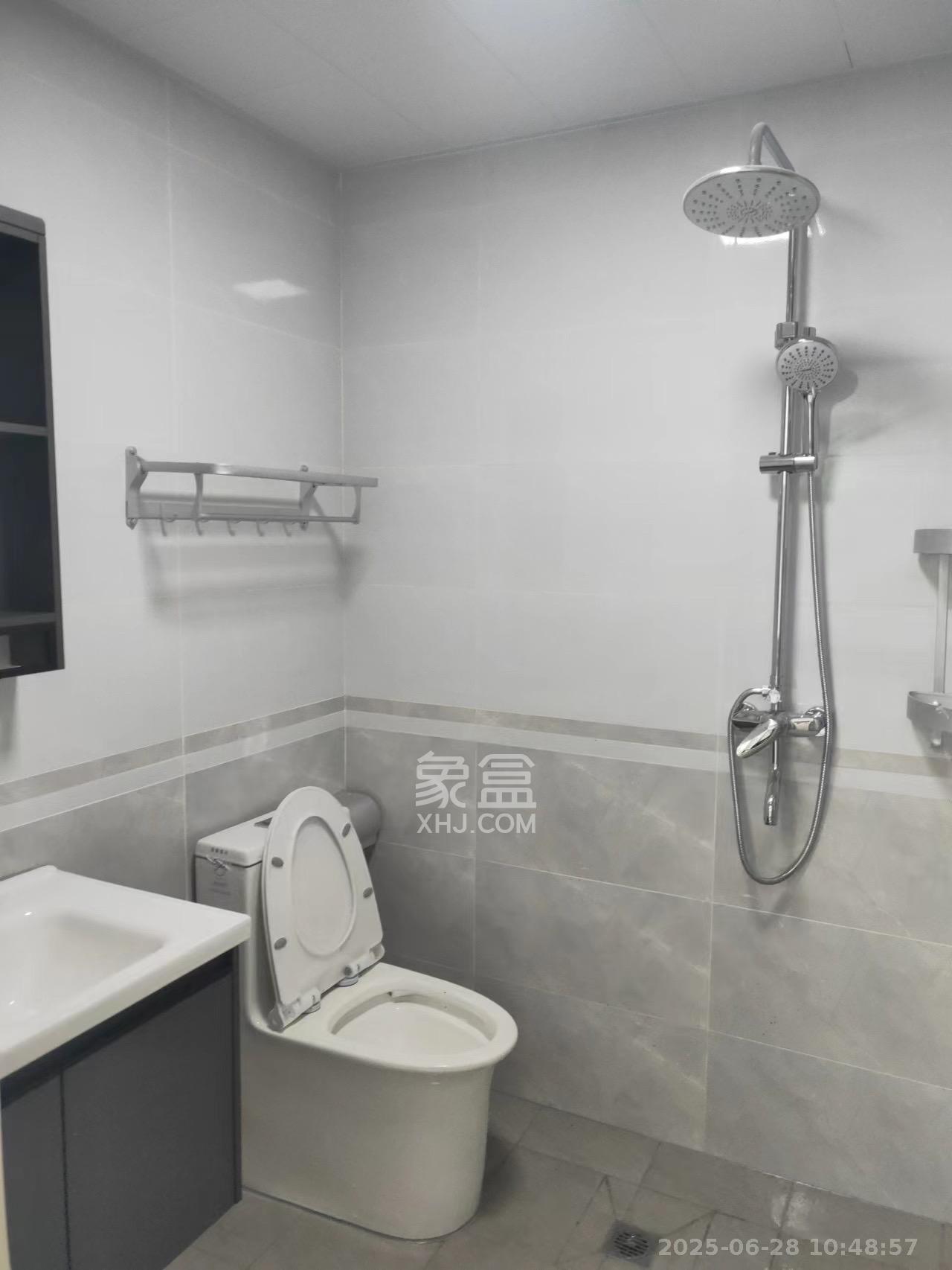 梅溪湖家居建材城  1室1厅1卫    1500.0元/月 梅溪湖家居建材城  1室1厅1卫    1500.0元/月室内图