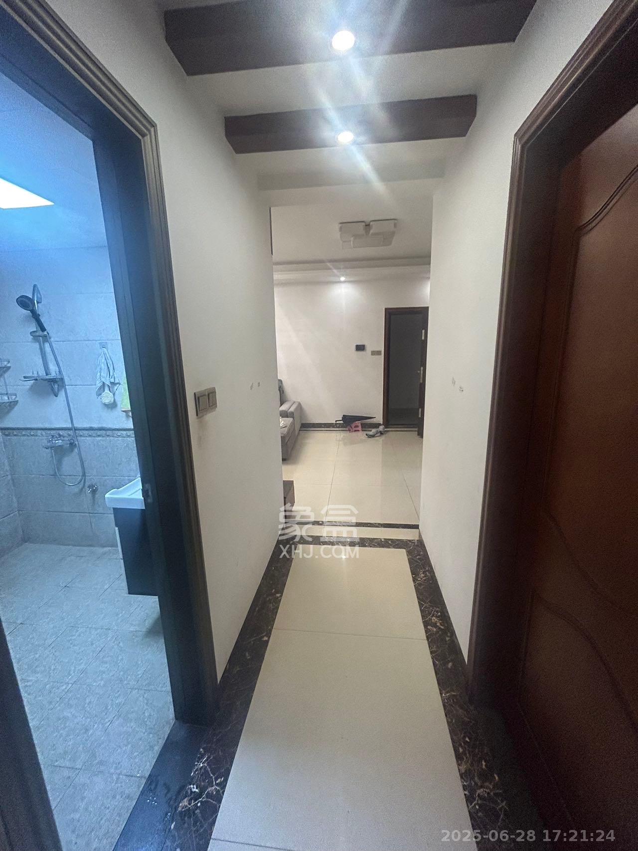 怡海星城 3室2厅1卫 2100.0元/月 怡海星城 3室2厅1卫 2100.0元/月室内图