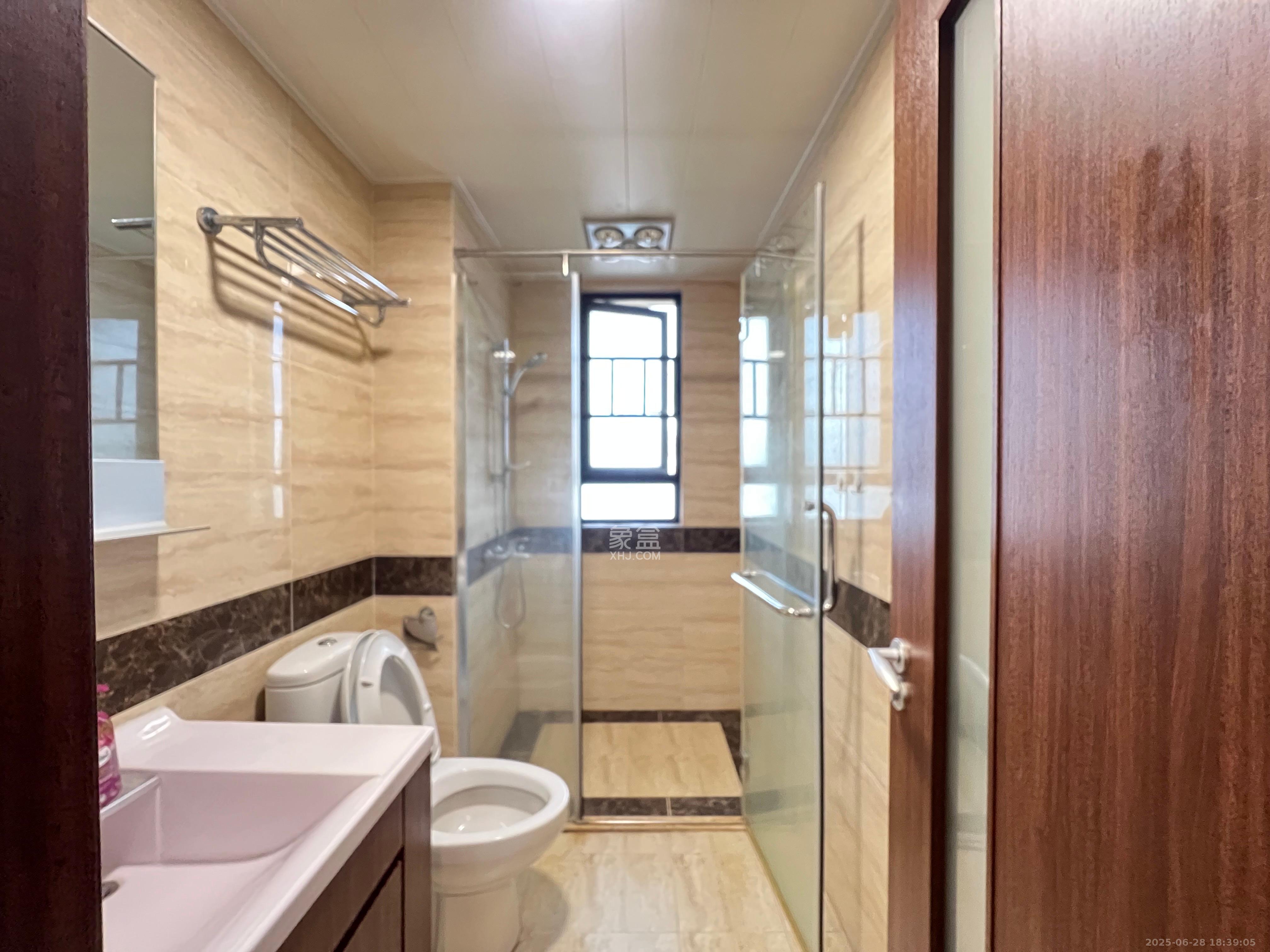 万科里金域国际  3室2厅1卫    3800.0元/月 万科里金域国际  3室2厅1卫    3800.0元/月室内图