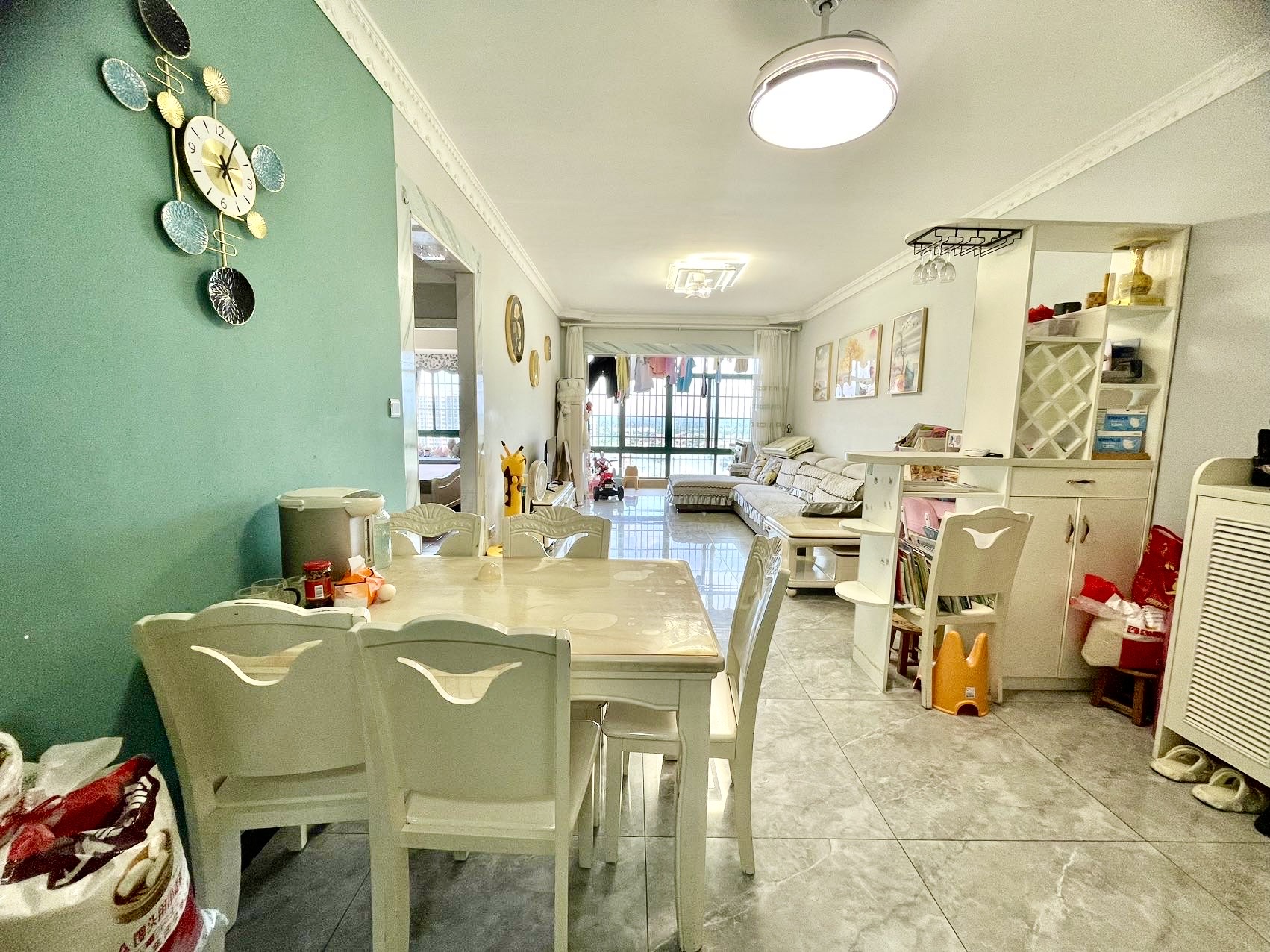 龙凤花园 2室1厅1卫 106.0万 龙凤花园 2室1厅1卫 106.0万客厅