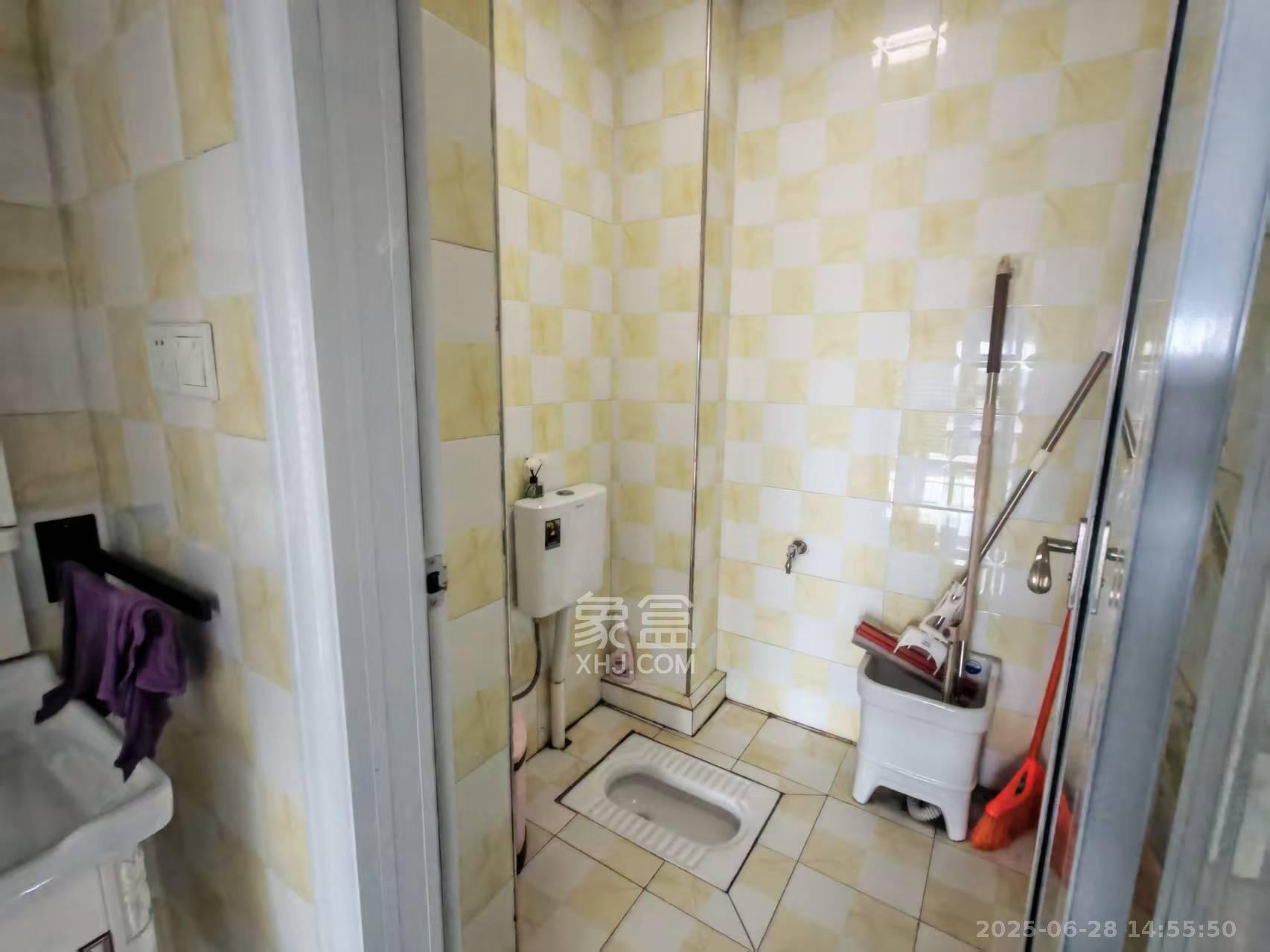 万坤图财富广场 2室1厅1卫 4500.0元/月 万坤图财富广场 2室1厅1卫 4500.0元/月室内图