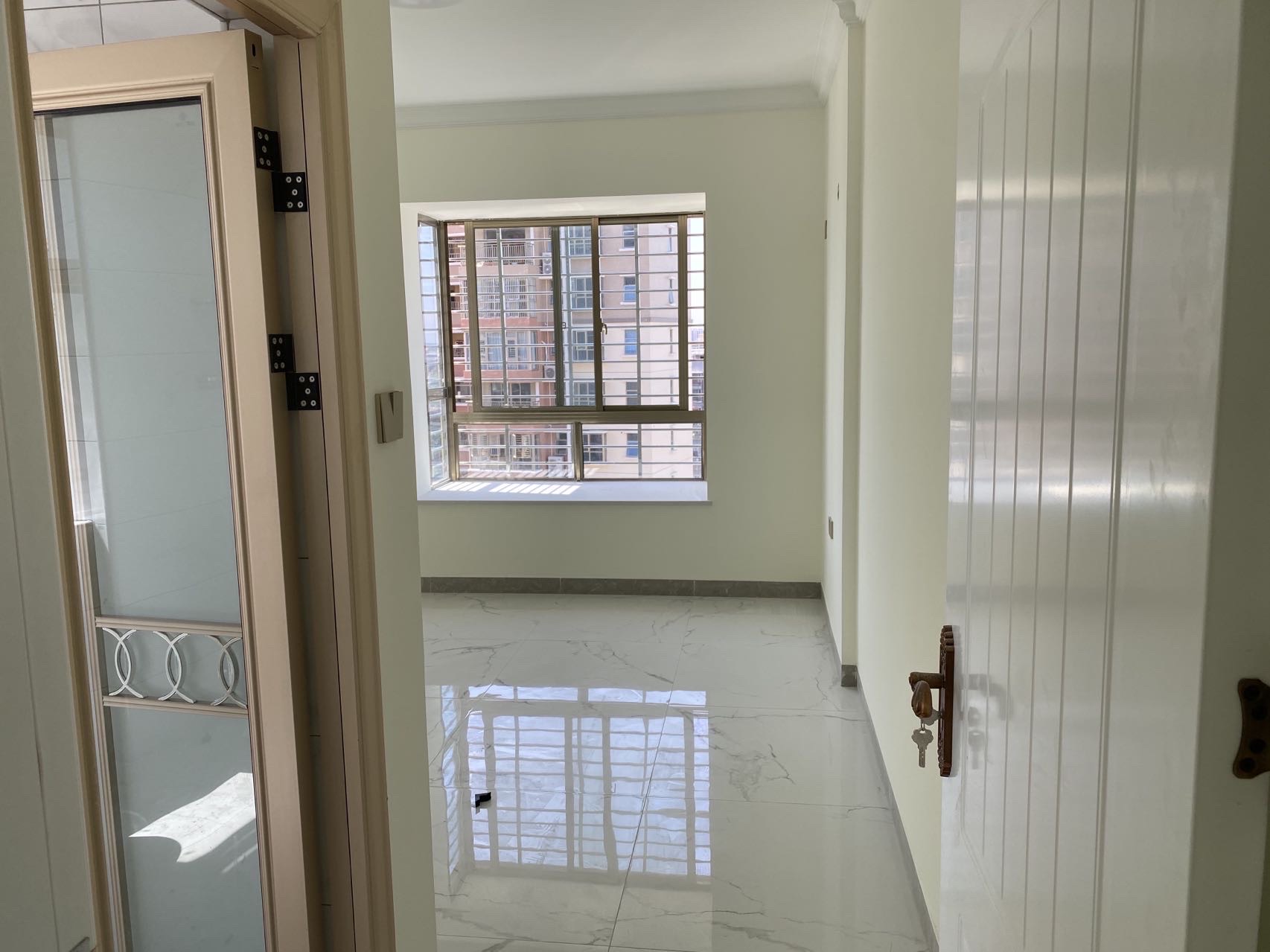 润龙花园  3室1厅1卫    3200.0元/月 润龙花园  3室1厅1卫    3200.0元/月室内图