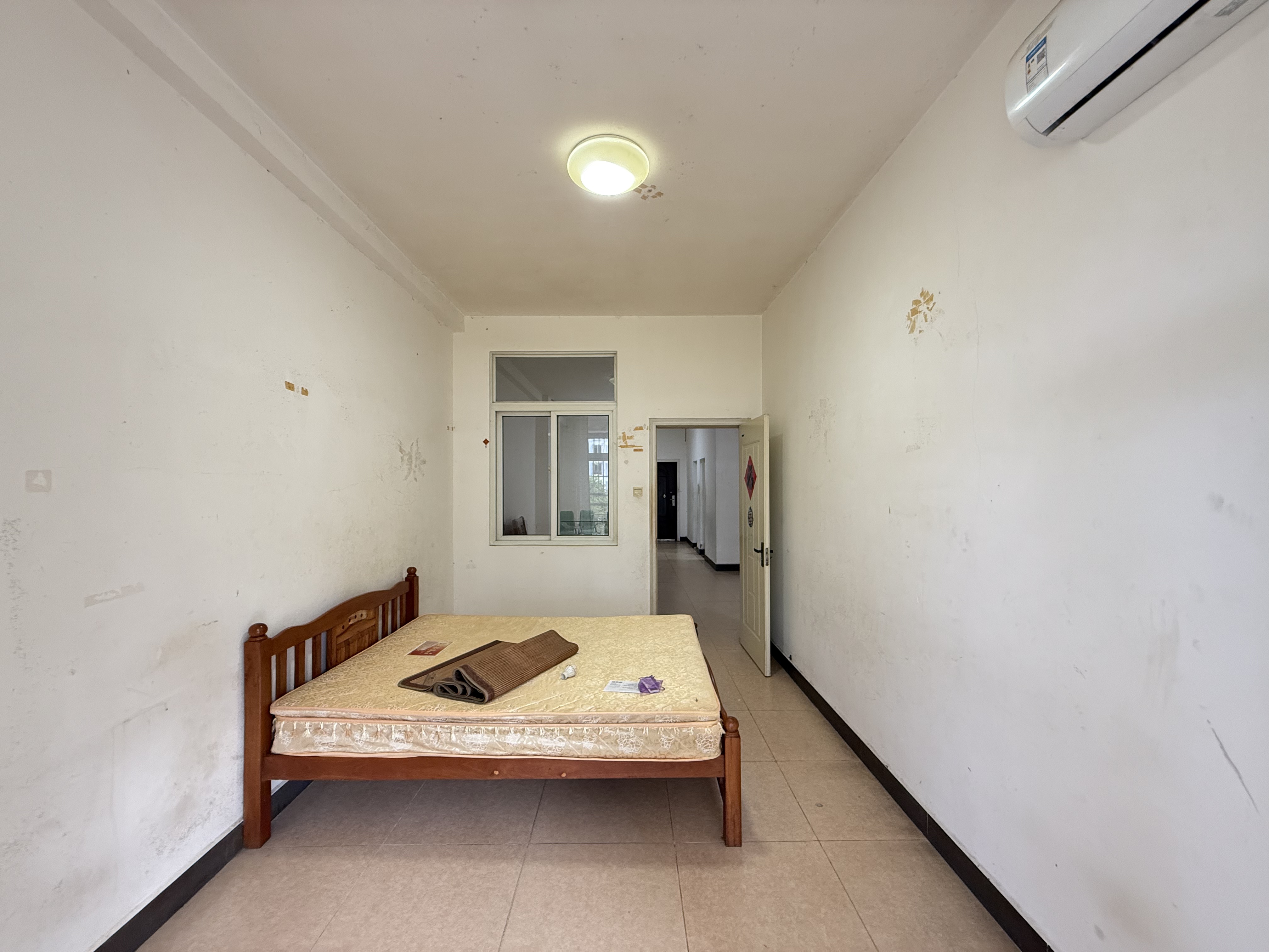 吉兴雅苑 2室2厅1卫 100.0万 吉兴雅苑 2室2厅1卫 100.0万室内图