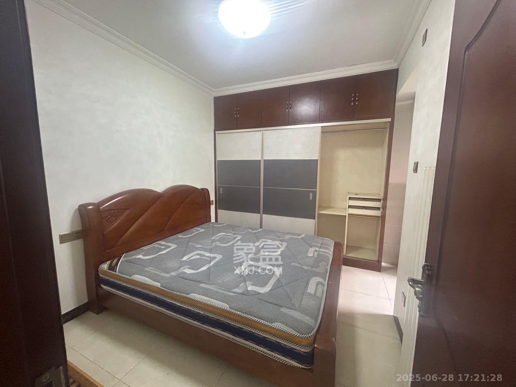 怡海星城 3室2厅1卫 2100.0元/月 怡海星城 3室2厅1卫 2100.0元/月室内图