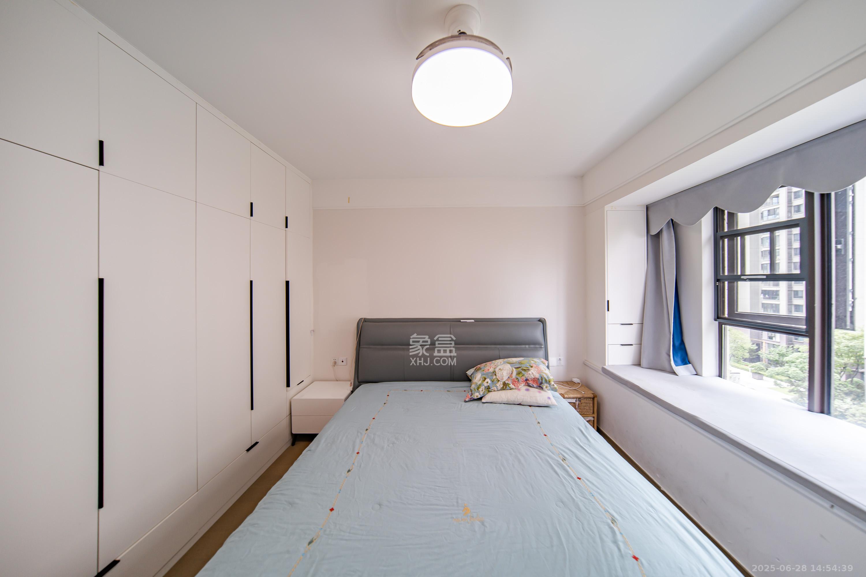 城发恒伟星雅韵(恒伟星辉苑)  4室2厅2卫    208.0万 城发恒伟星雅韵(恒伟星辉苑)  4室2厅2卫    208.0万卧室