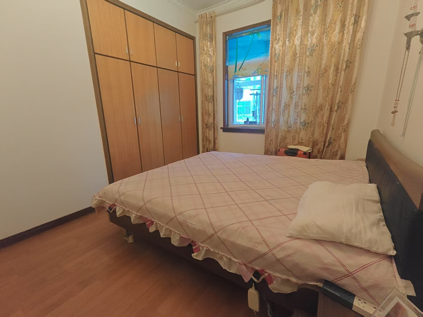 碧翠园石油住宅小区 3室2厅2卫 1700.0元/月 碧翠园石油住宅小区 3室2厅2卫 1700.0元/月室内图