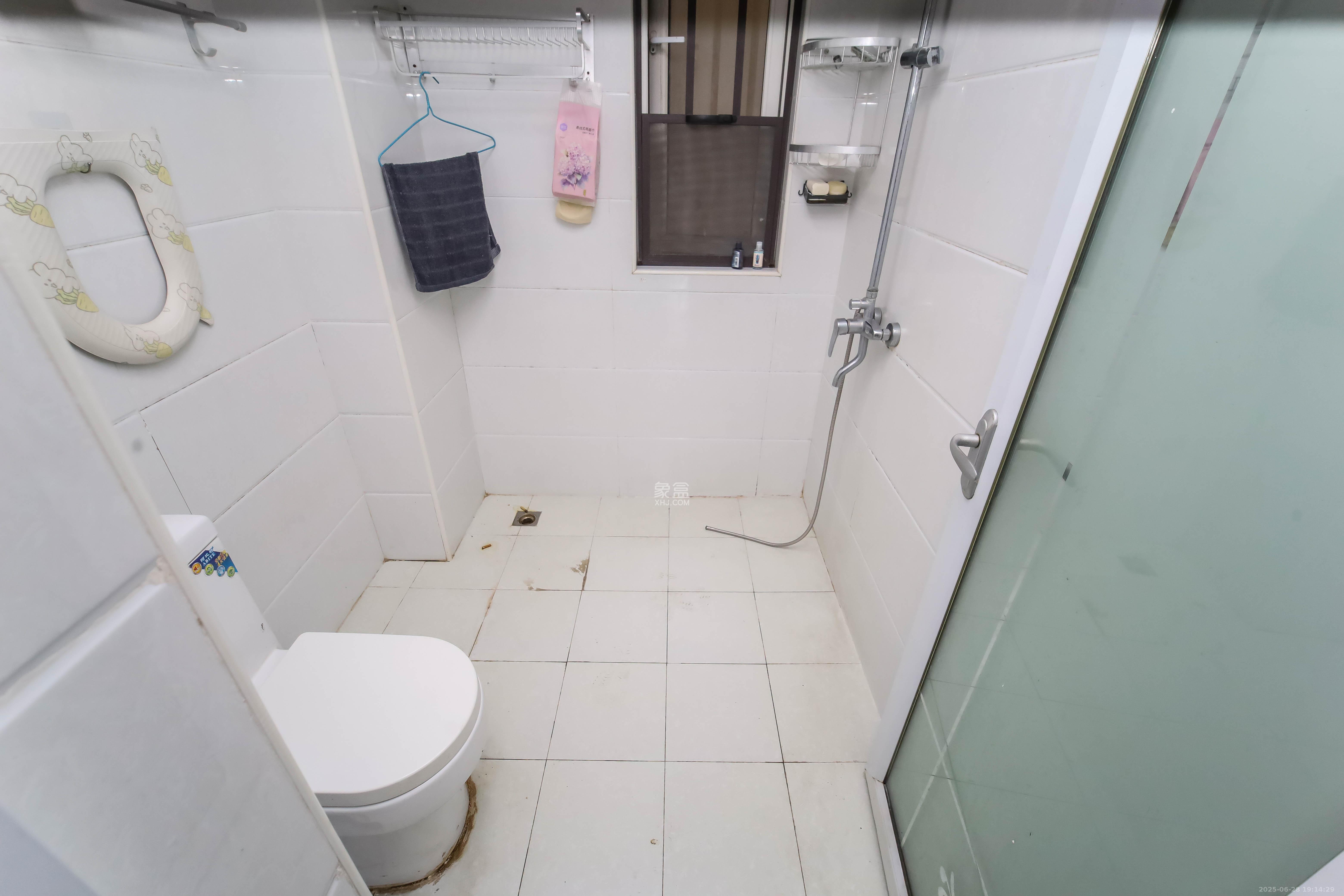 金地格林公馆 3室2厅1卫 86.8万 金地格林公馆 3室2厅1卫 86.8万卫生间