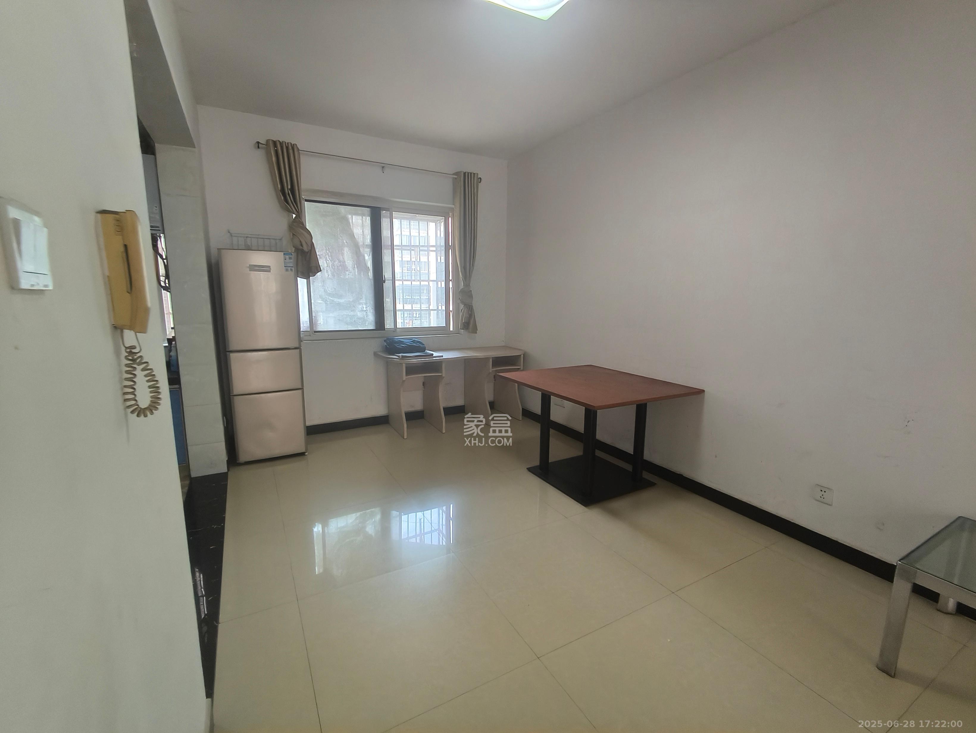 景上鑫苑 4室2厅2卫 2500.0元/月 景上鑫苑 4室2厅2卫 2500.0元/月室内图