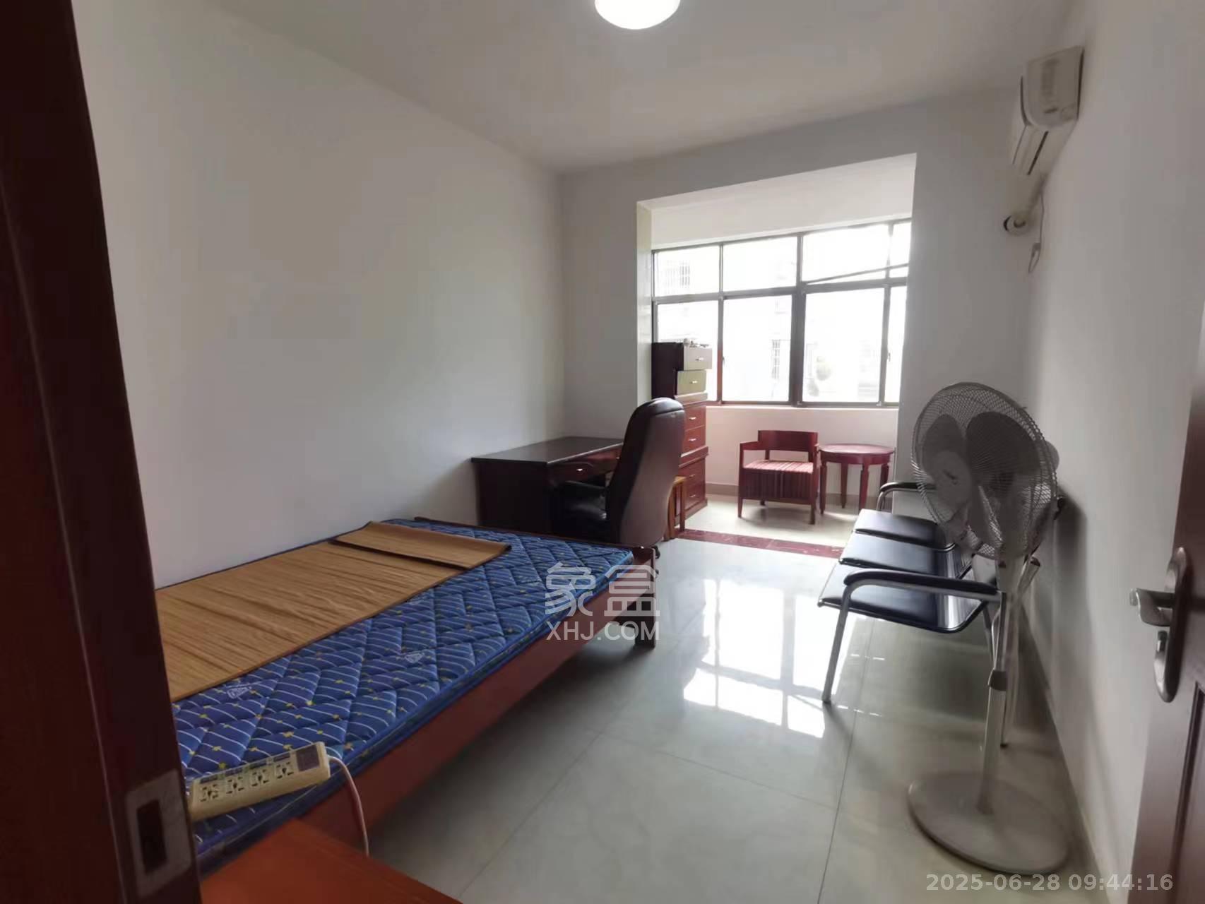 兴联母山小区  3室2厅1卫    1500.0元/月室内图