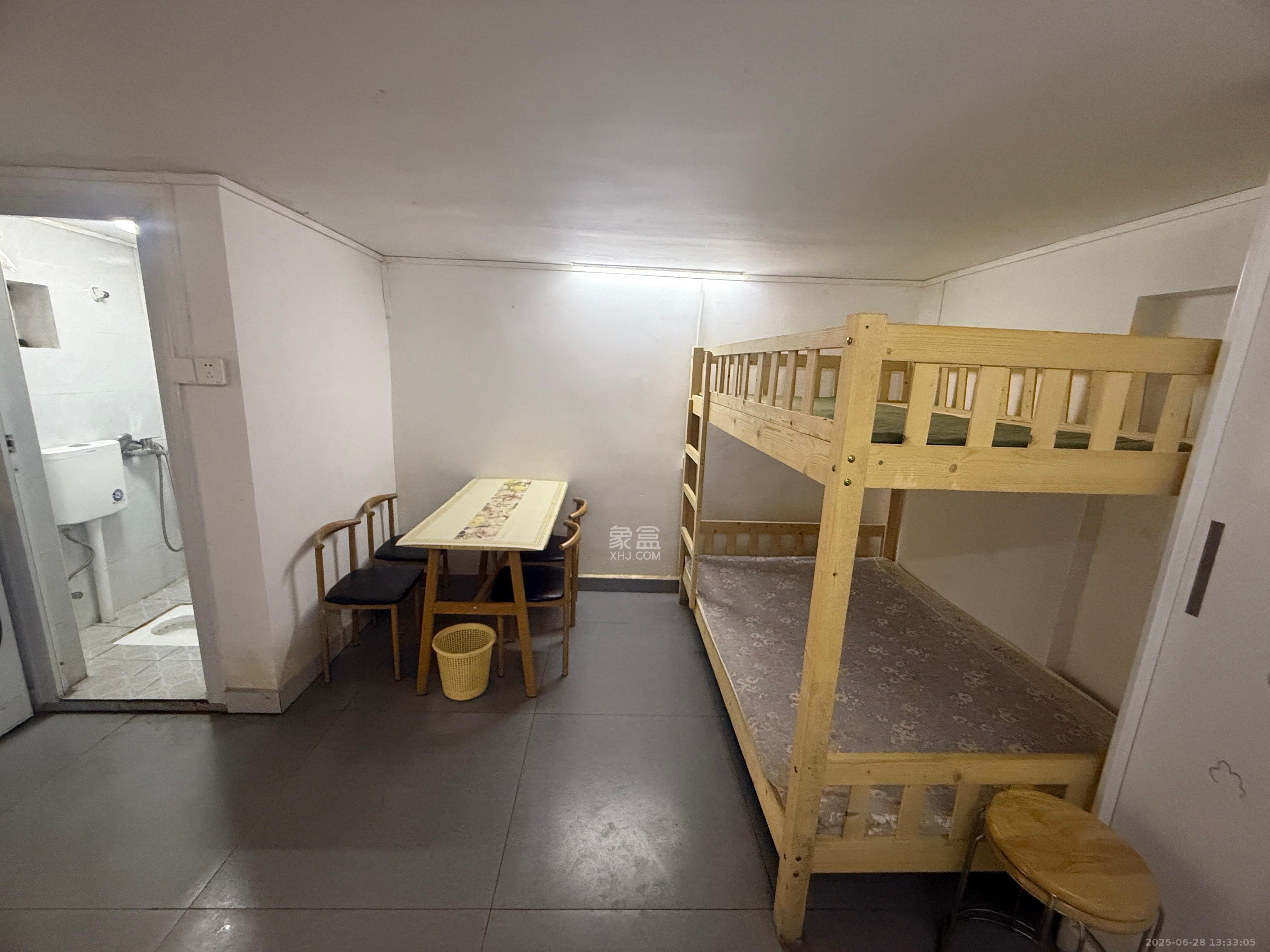 枫林美景 1室1厅1卫 1000.0元/月 枫林美景 1室1厅1卫 1000.0元/月室内图